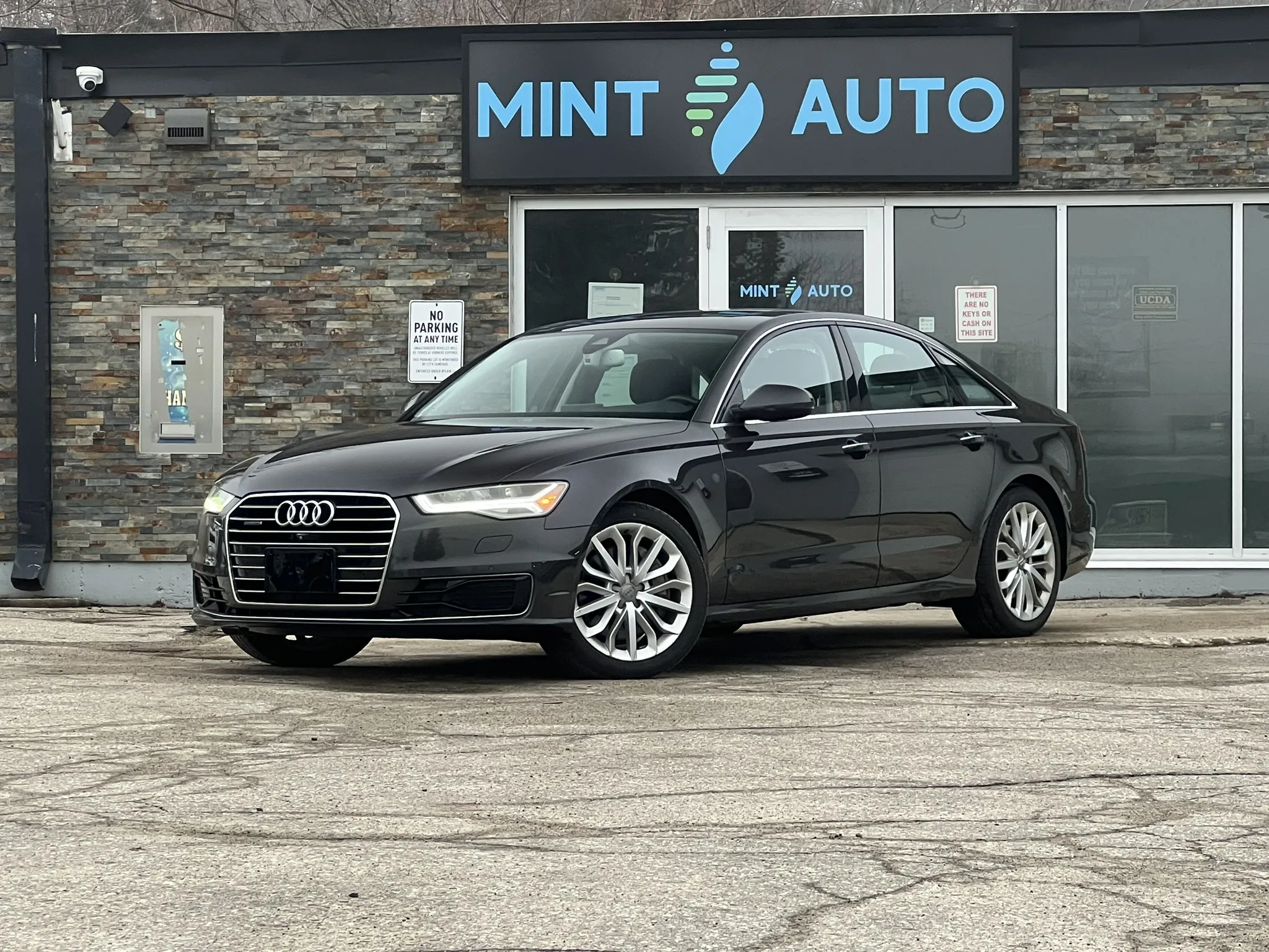 Featured Listing Image