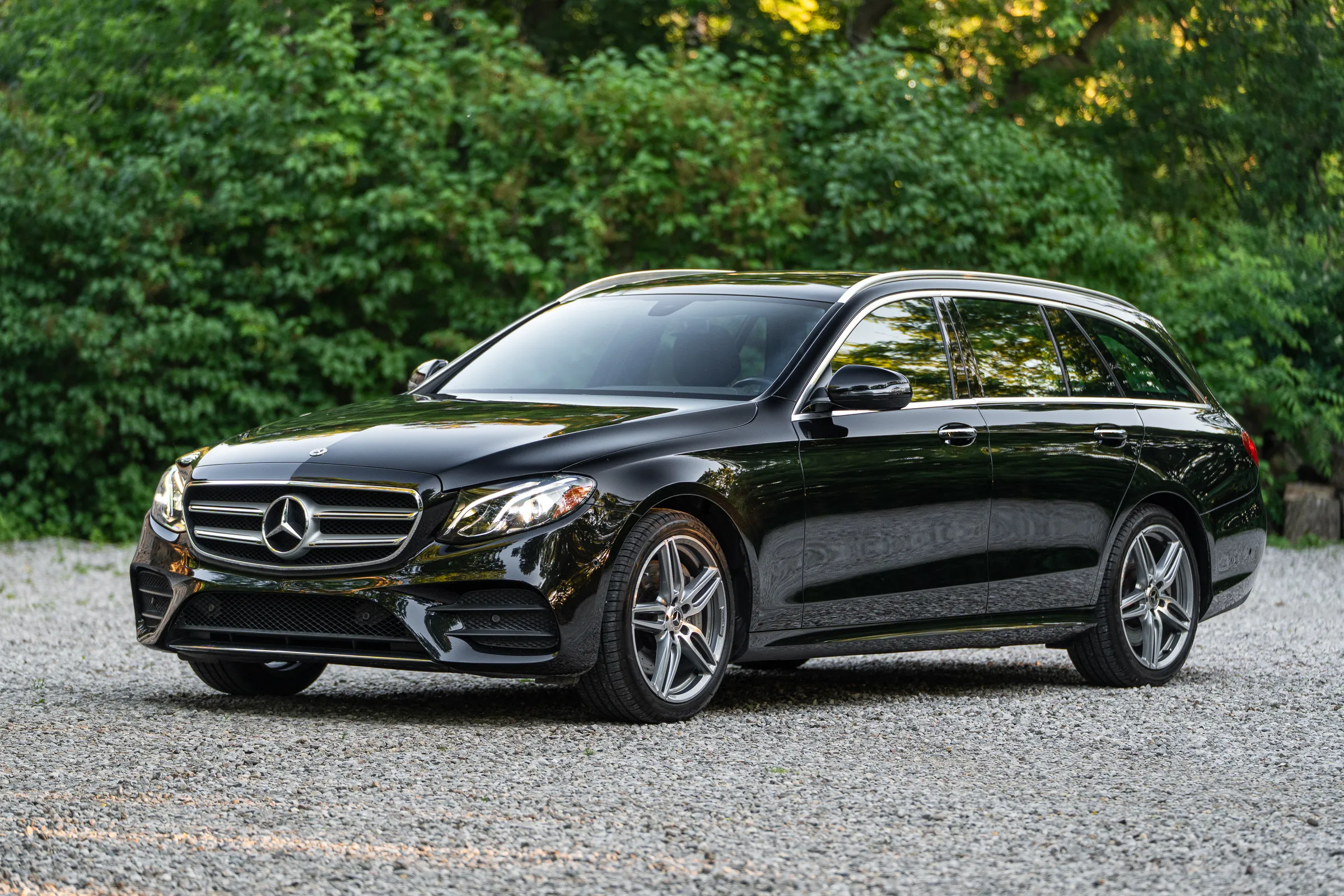 Featured Listing Image