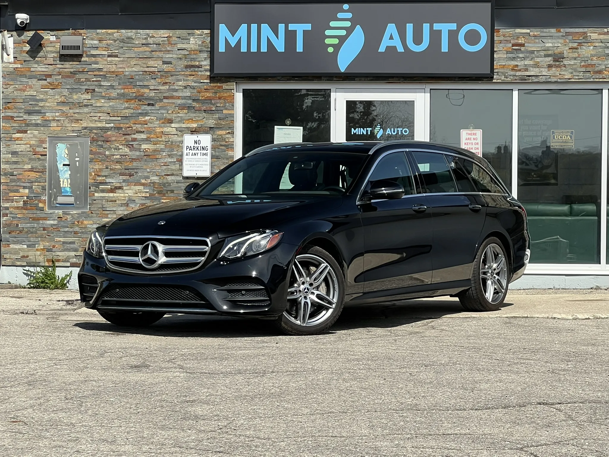 Featured Listing Image