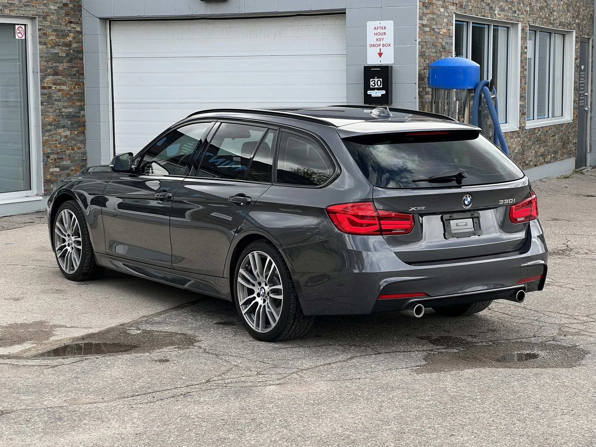 Carousel Image 6