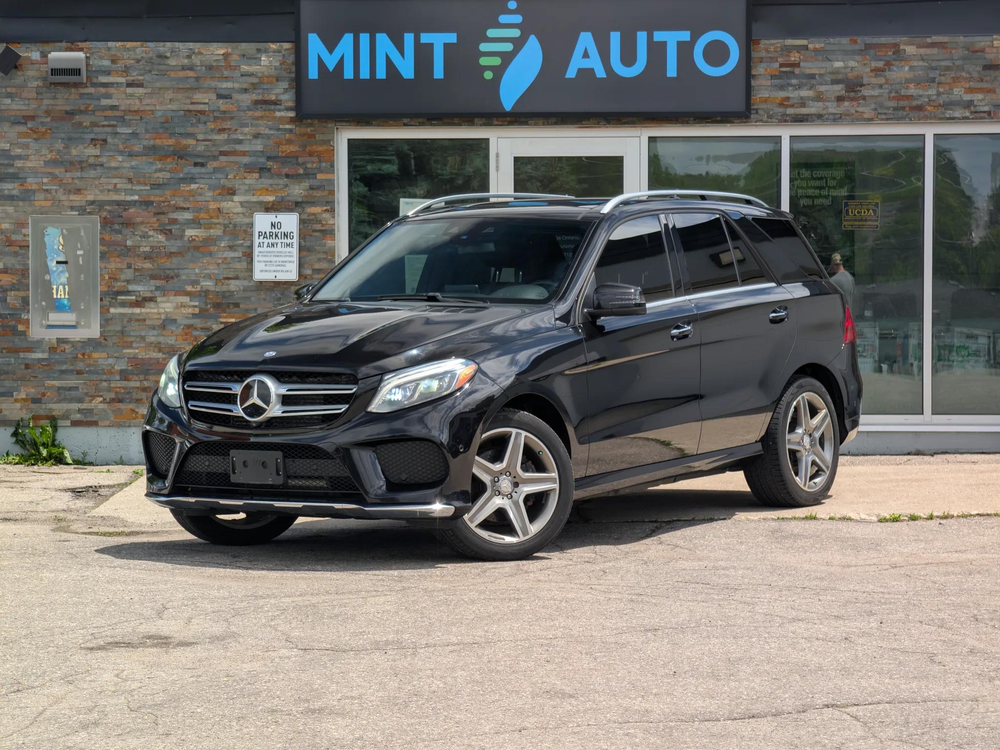 Featured Listing Image