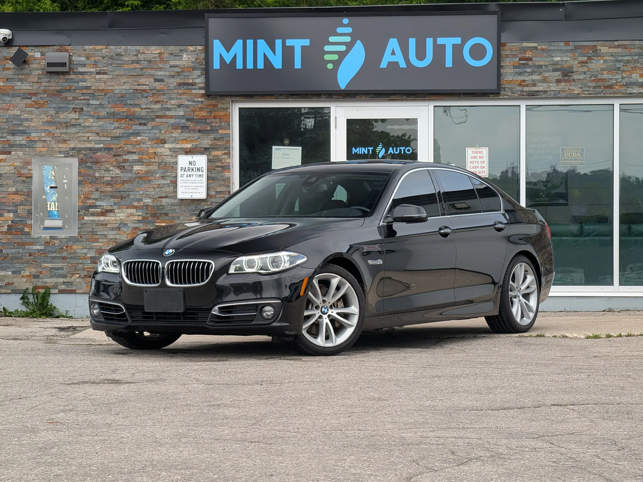 Featured Listing Image