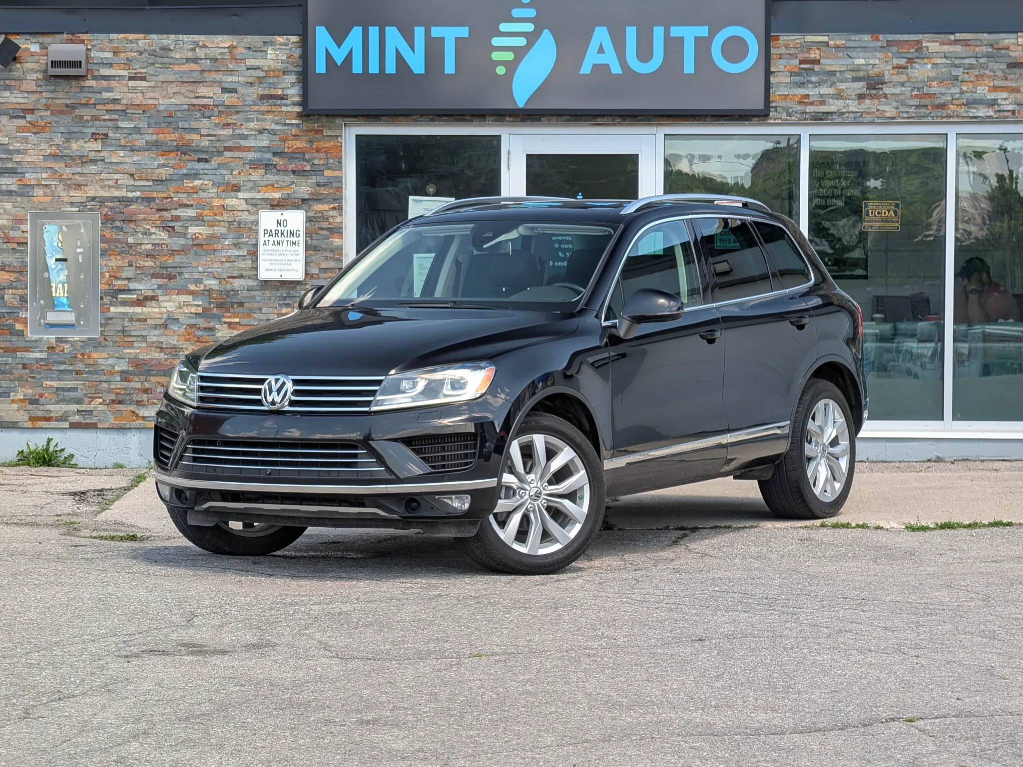 Featured Listing Image