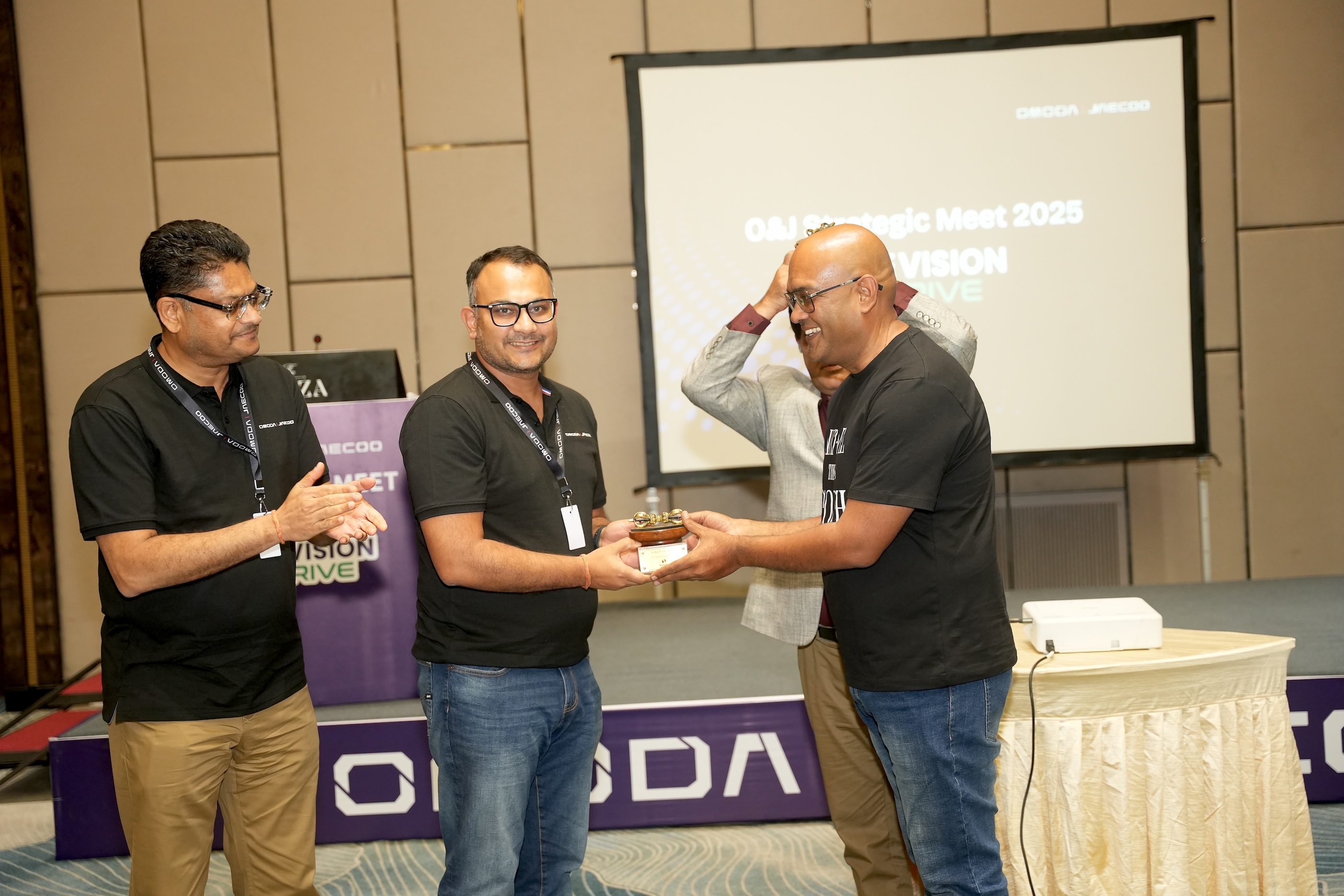 Alok Das receiving a token of love