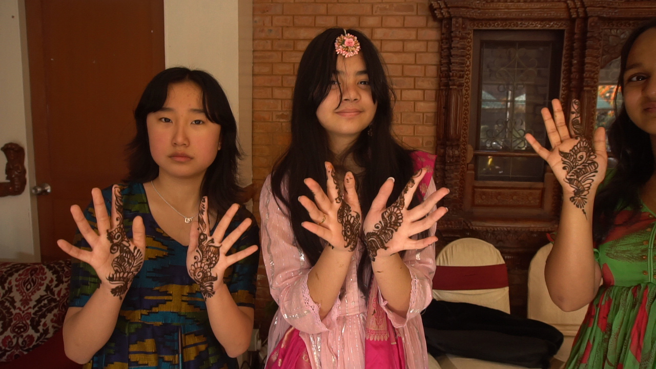 Close-up of beautiful Mehendi designs on the hands of Pranita and her friends.