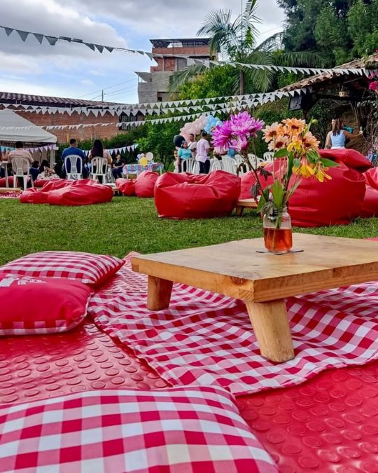 La Torre Picnic