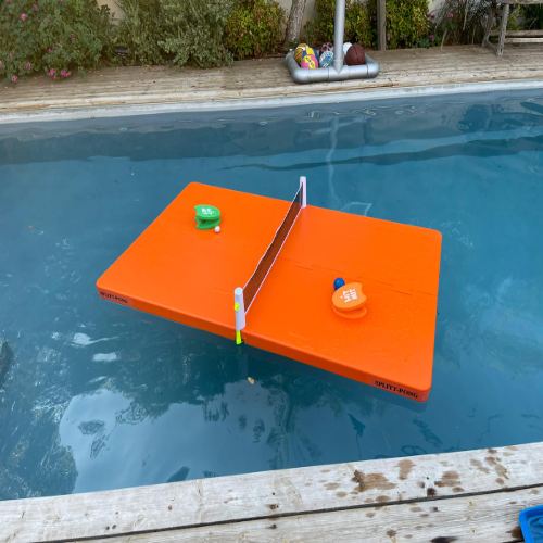 שולחן פינג פונג צף למים