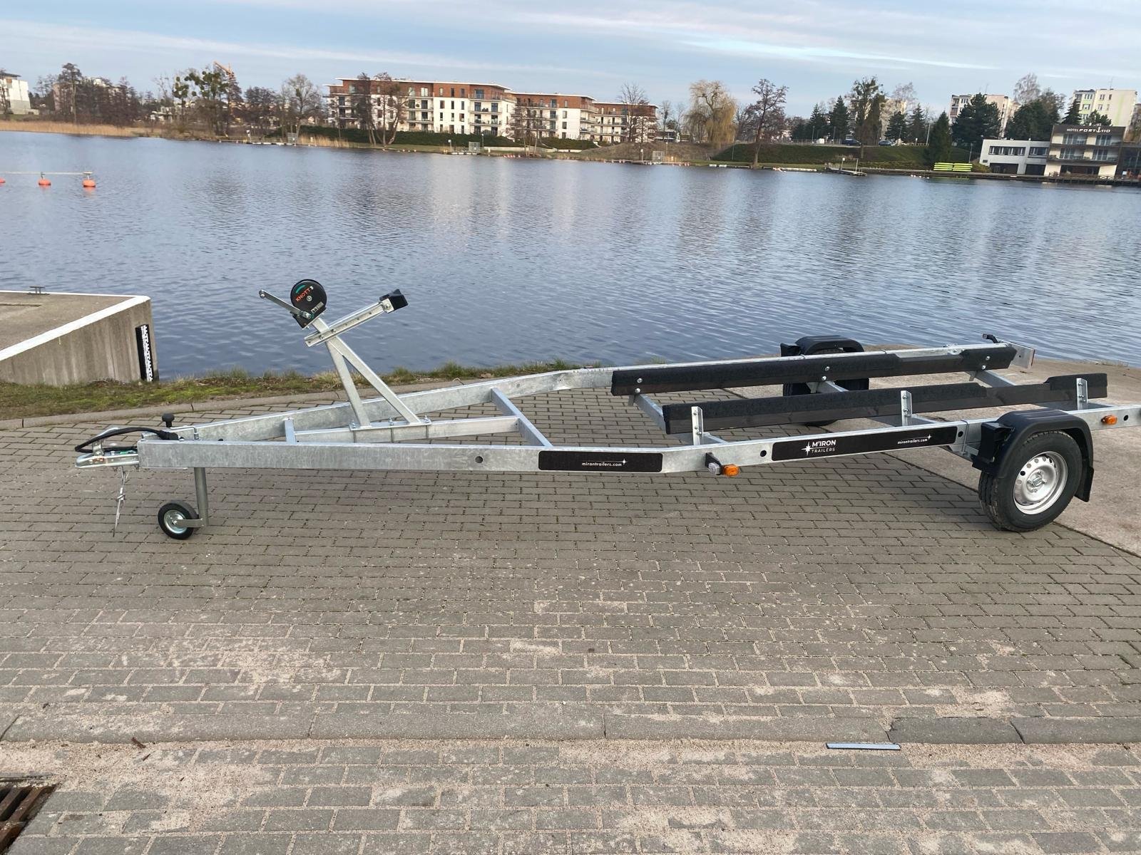 Przyczepa podłodziowa MT751 (oś 1350 kg)