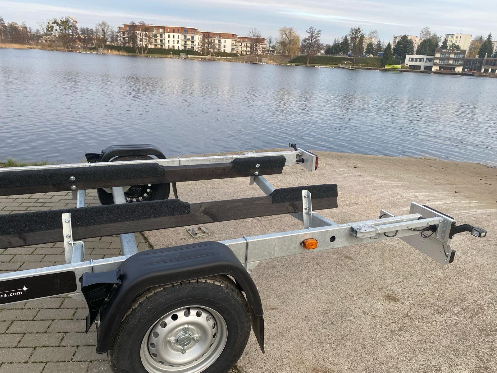 Przyczepa podłodziowa MT751 (oś 1350 kg)