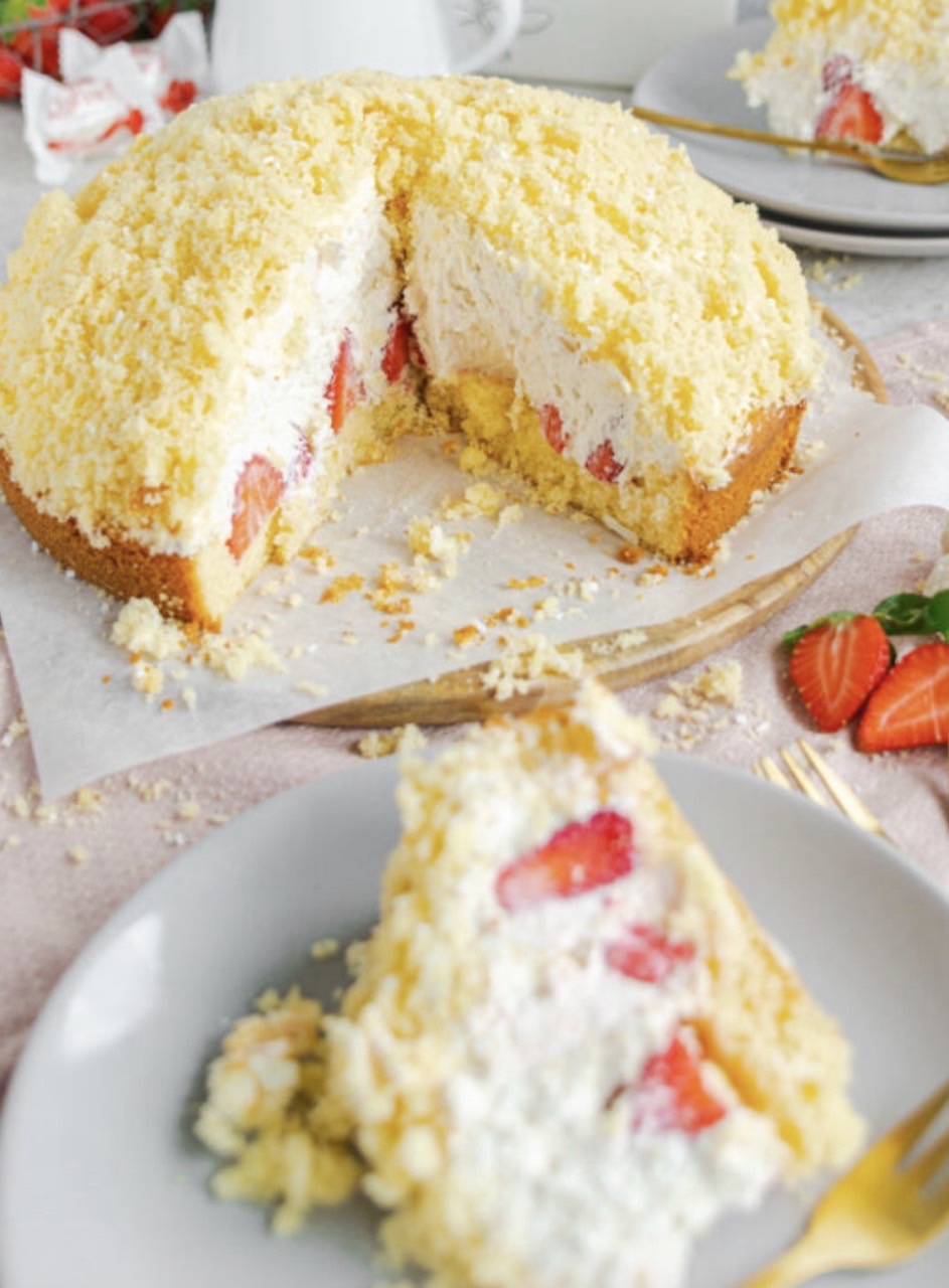 Raffaelo Maulwurfkuchen mit Erdbeeren