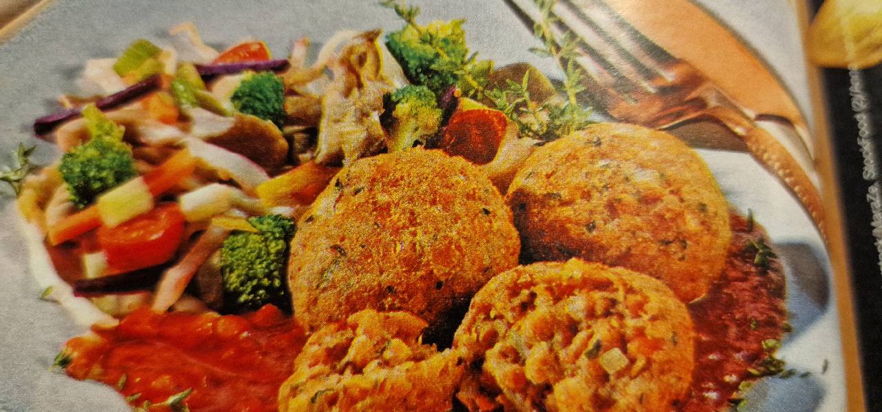 Linsenbällchen mit Gemüse