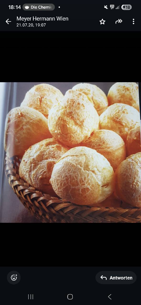 Käsebrötchen (Pao de Queijo)