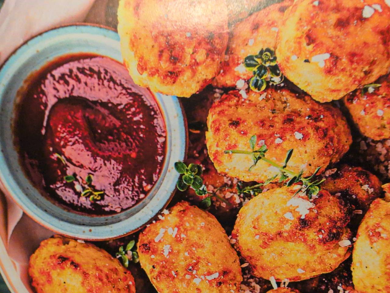 Parmesan-Kroketten mit BBQ-Dip