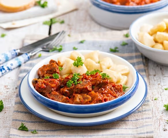 Rindfleisch-Eintopf mit Gnocchi