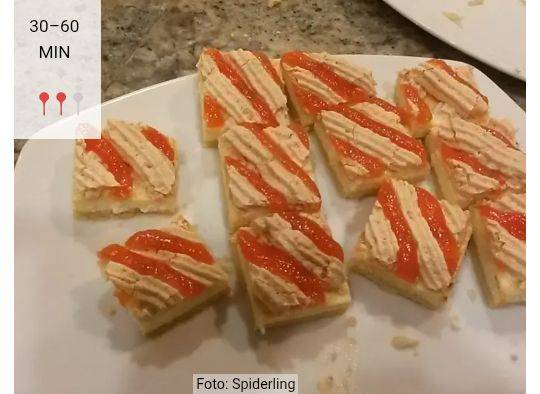 Topfenschnitten mit Marillenmarmelade