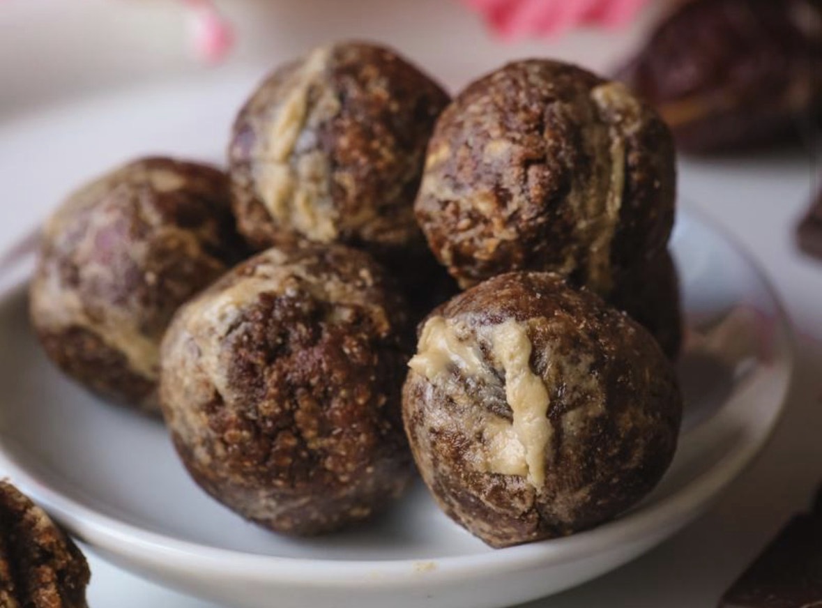 Haferflocken-Dattel-Energy-Balls