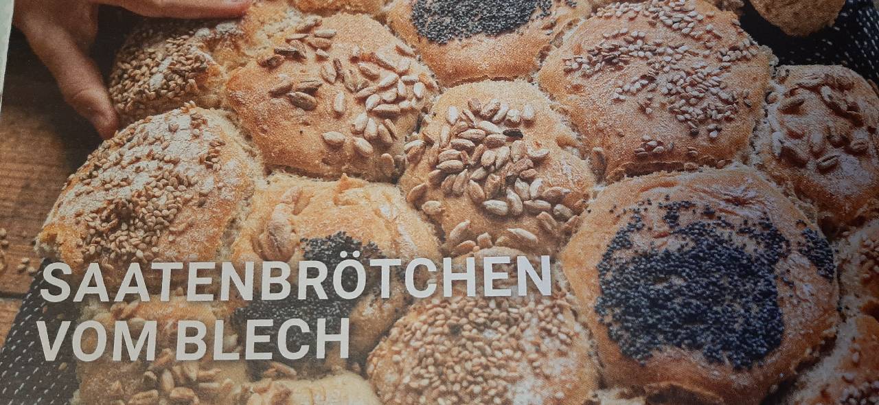 Saaten Brötchen vom Blech