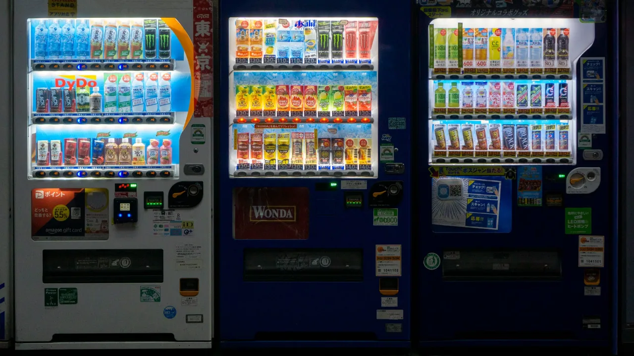As Máquinas de Venda do Japão (Jidohanbaiki): Por Que Existem em Cada Esquina?