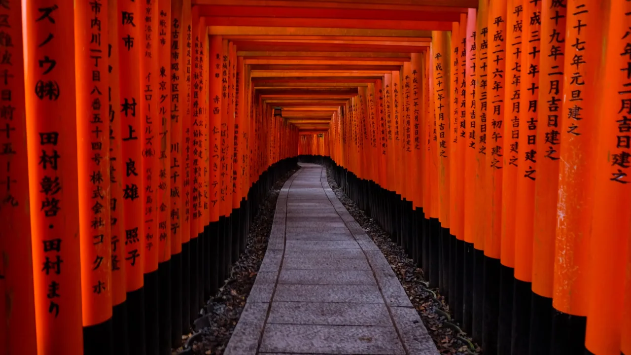 O Que é o Xintoísmo? A Religião Nativa do Japão, Seus Deuses e Tradições