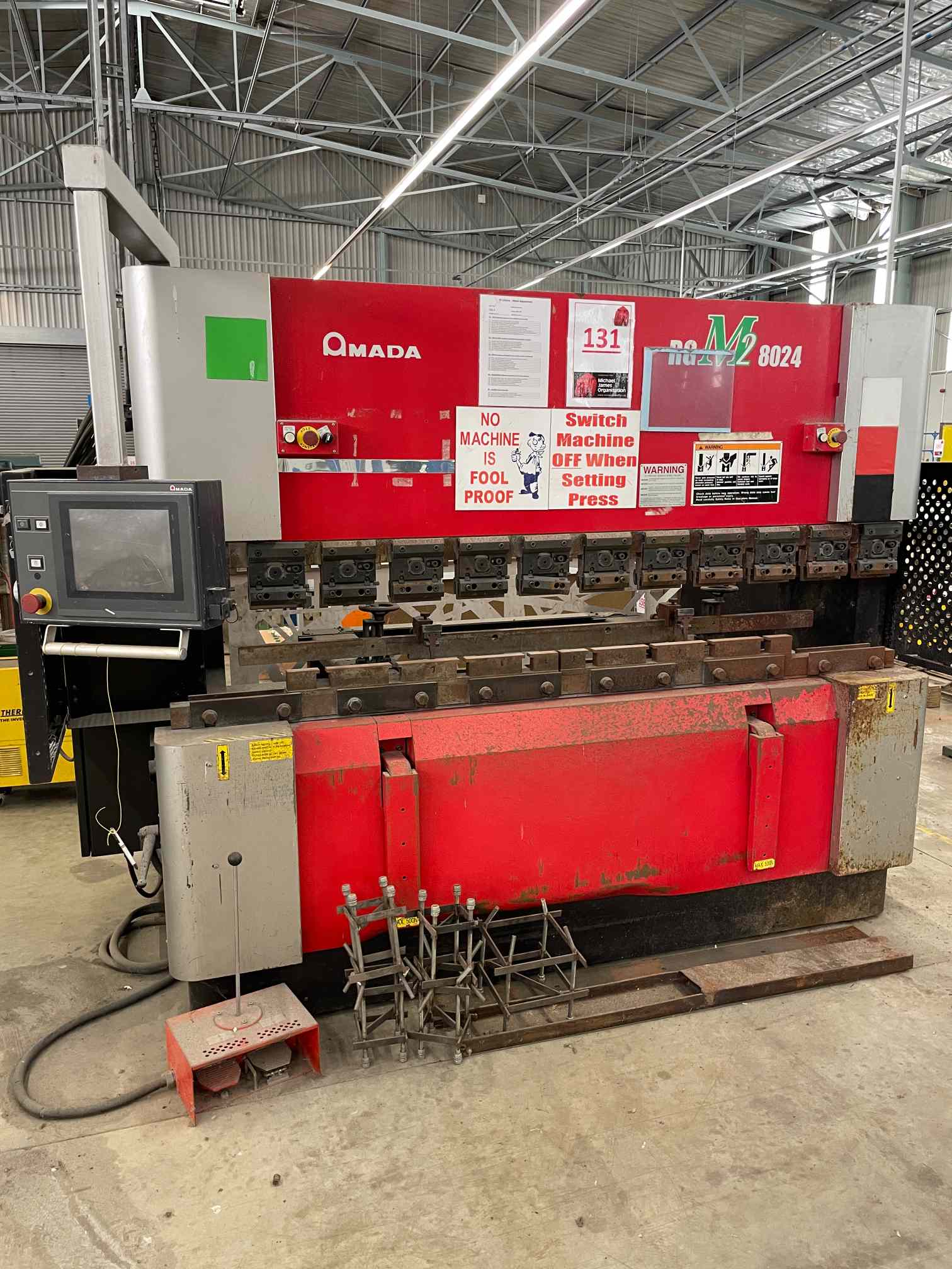 OMADA CNC BENDING PRESS MODEL - RG M2 8024