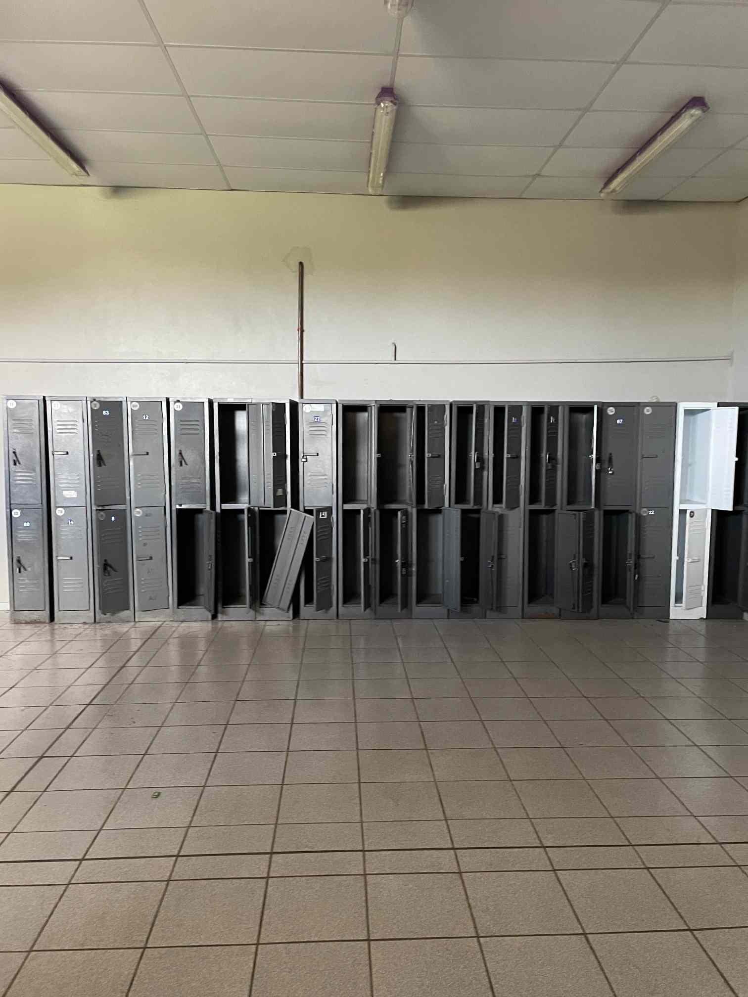 18 X LOCKER UNITS