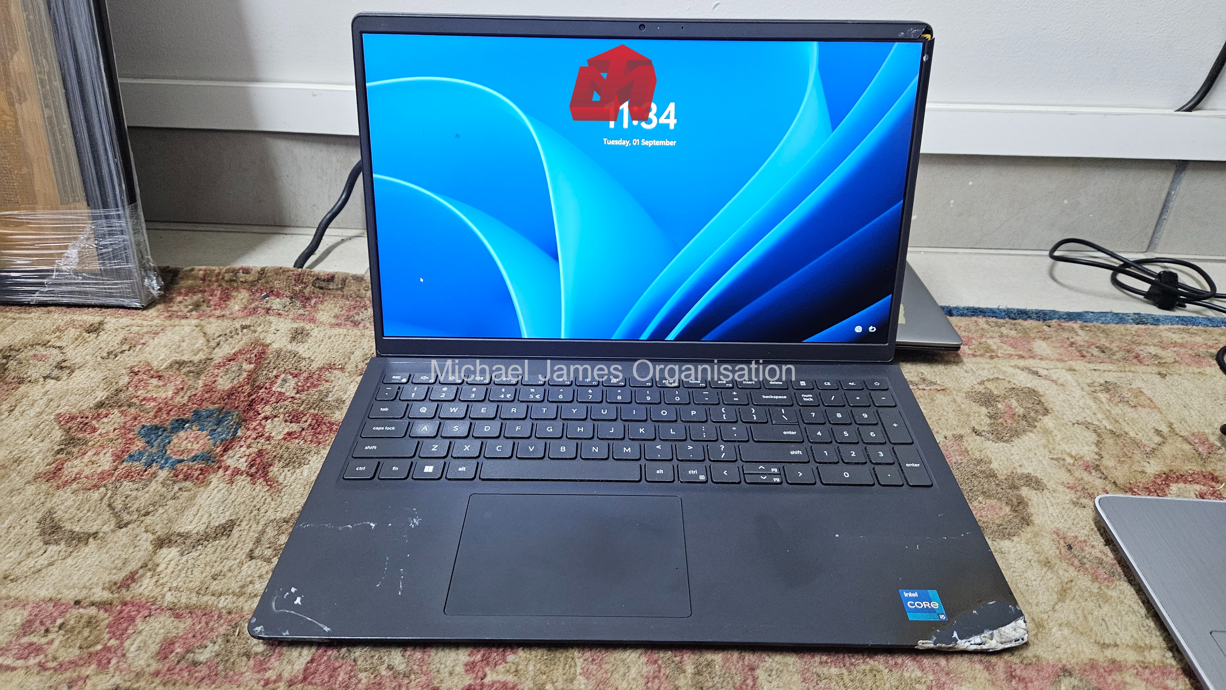 Dell Vostro Laptop thumbnail 2
