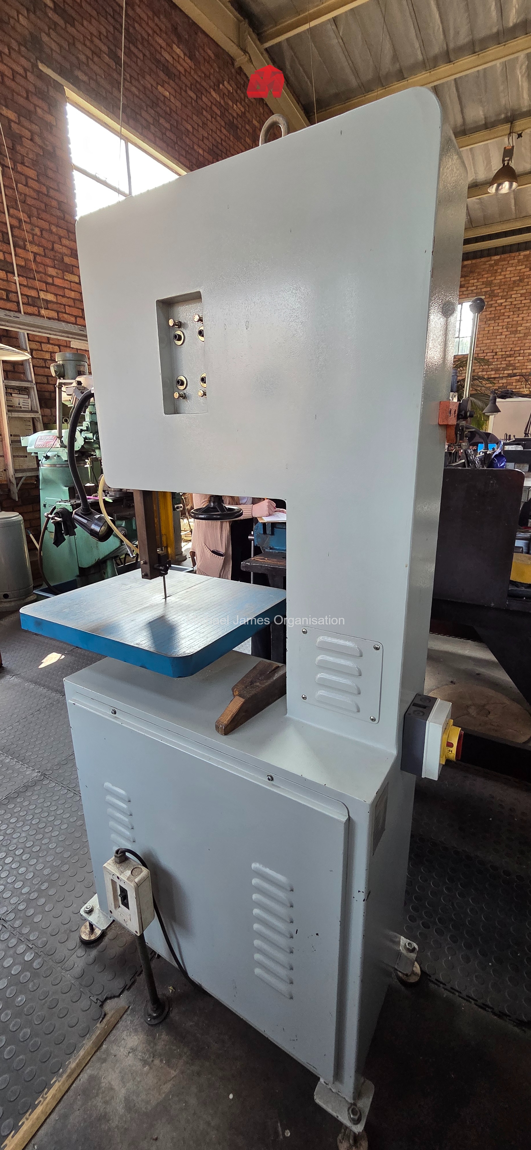 Standard Band Saw thumbnail 4