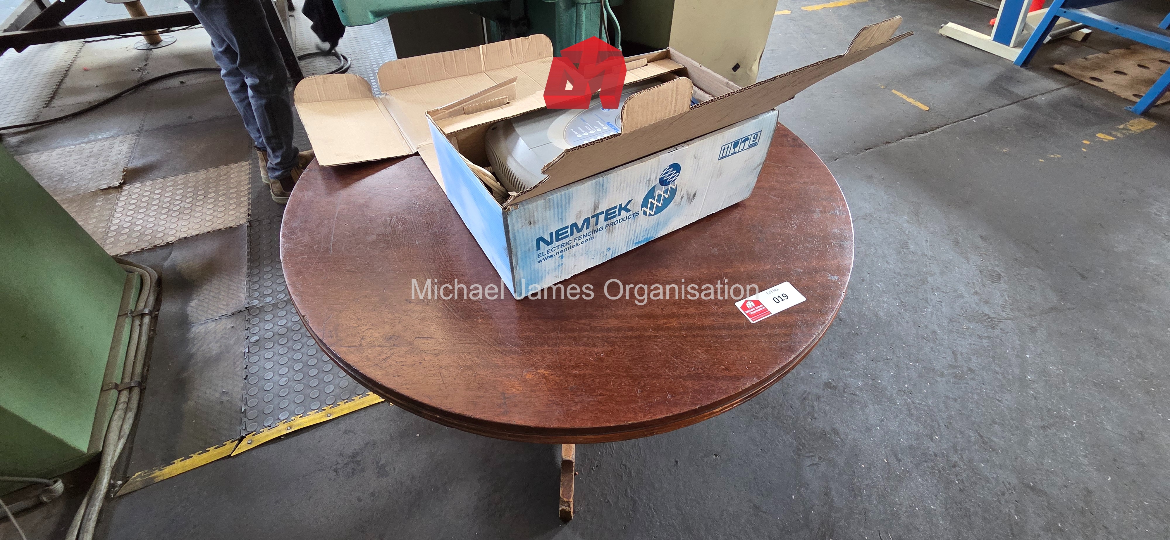 Electric Fence Enegizer and Table