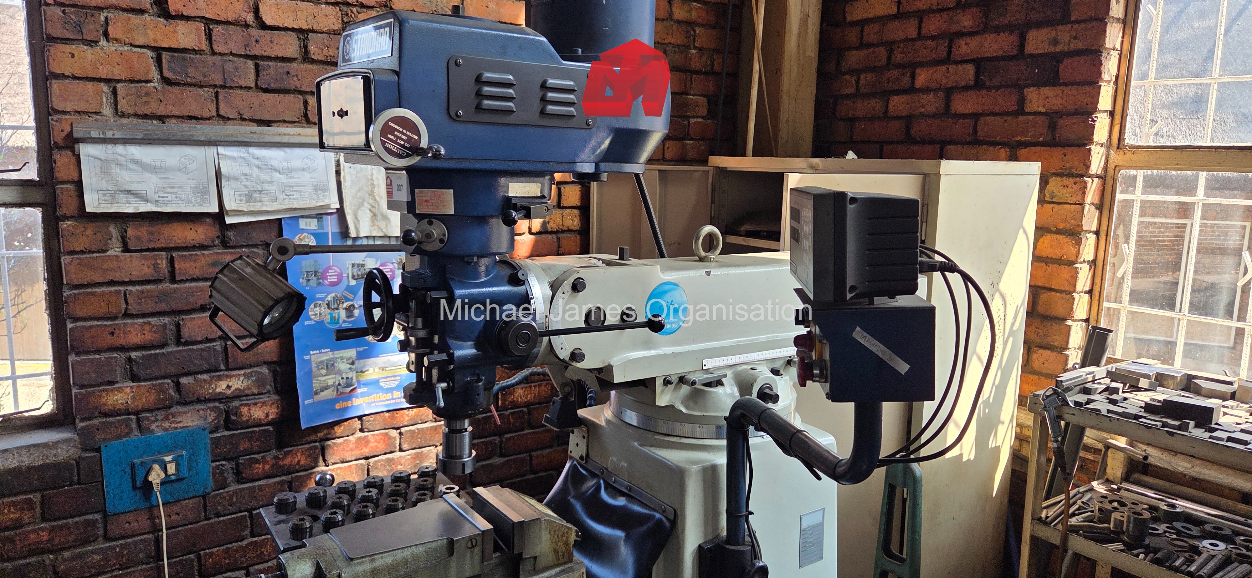 Standard Milling Machine thumbnail 3