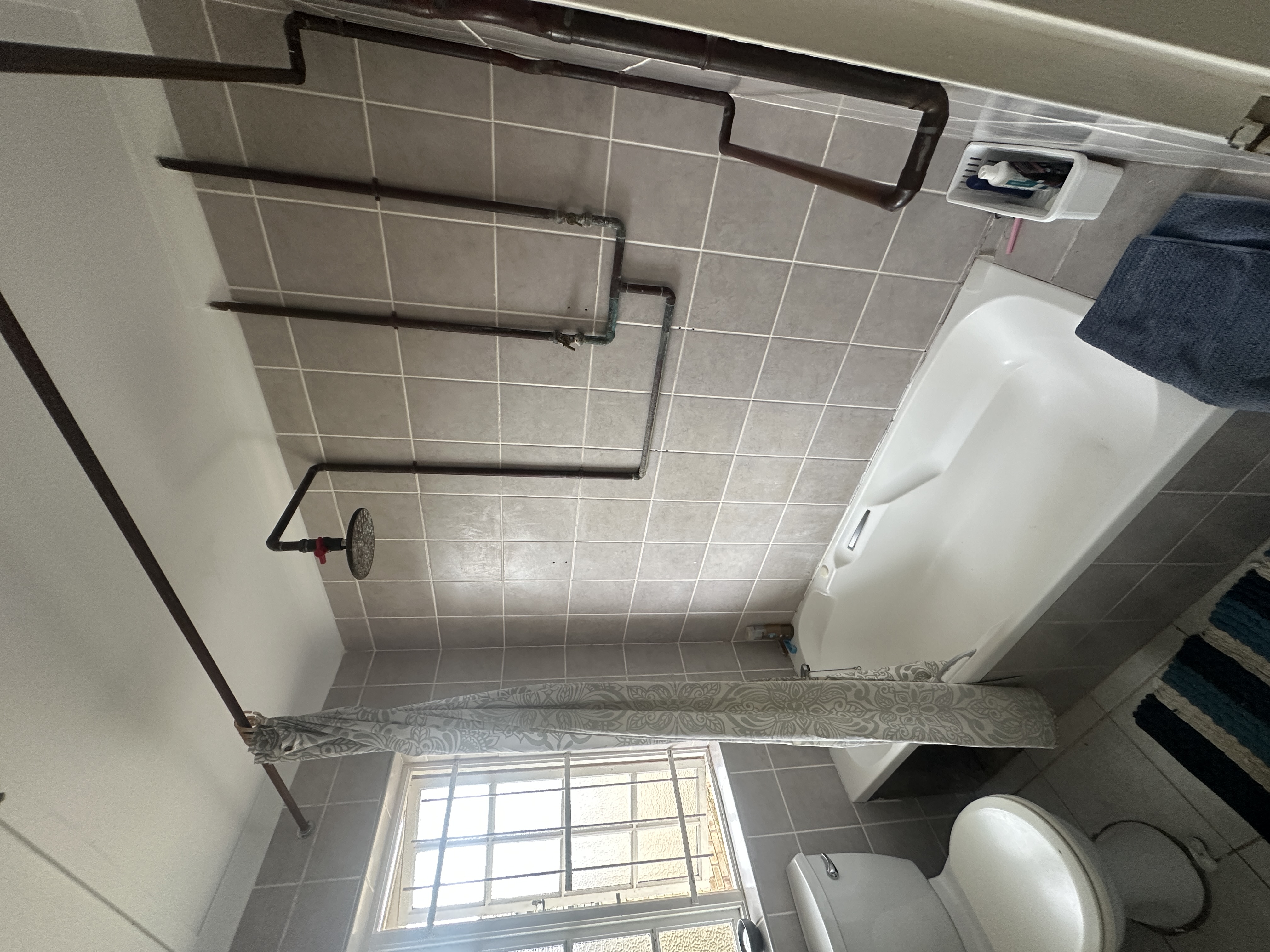 Jeffreys Bay - 3 Bedroom Home + 2 Flatlets thumbnail 4