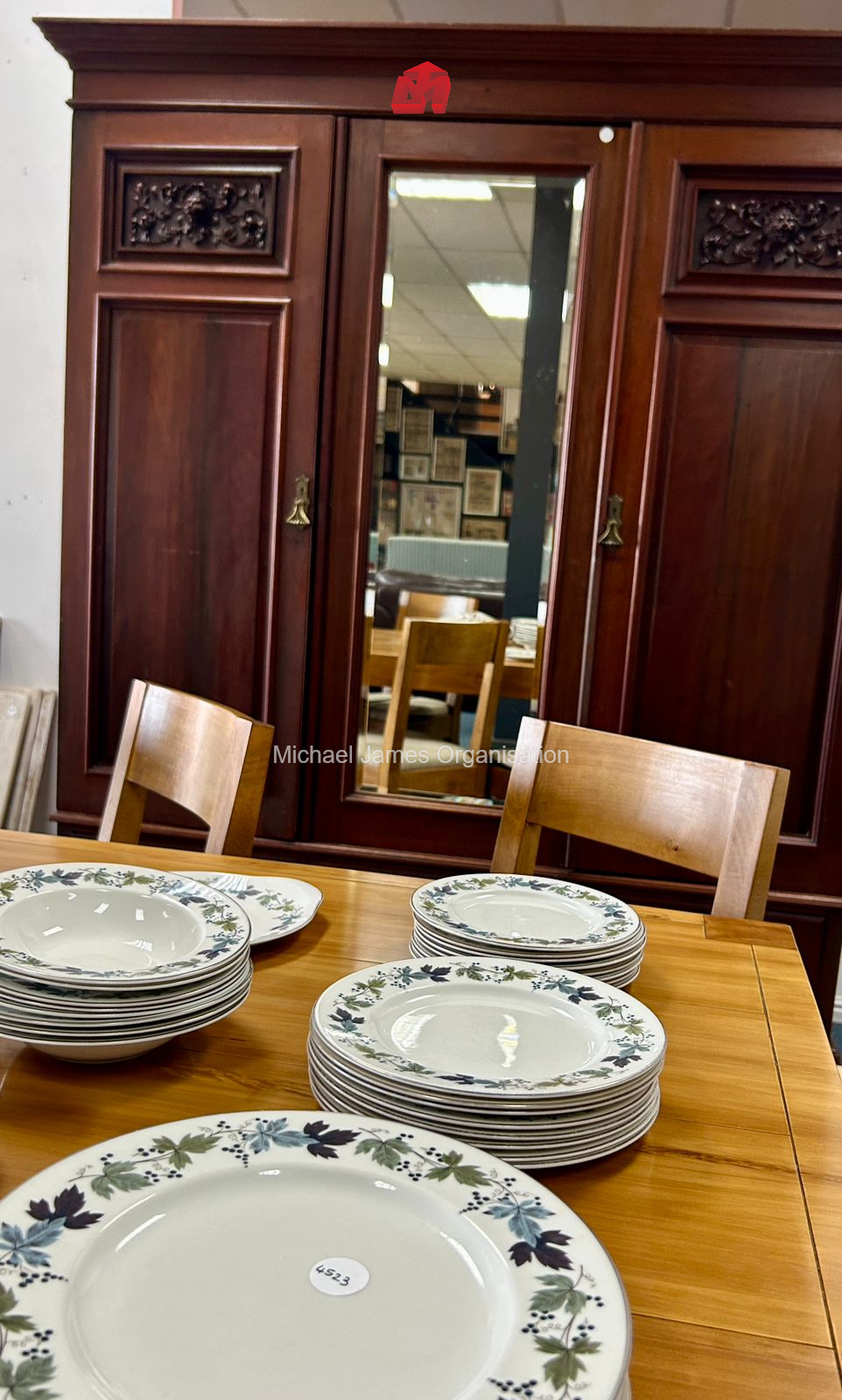 Beautiful Home Furnishings thumbnail 15