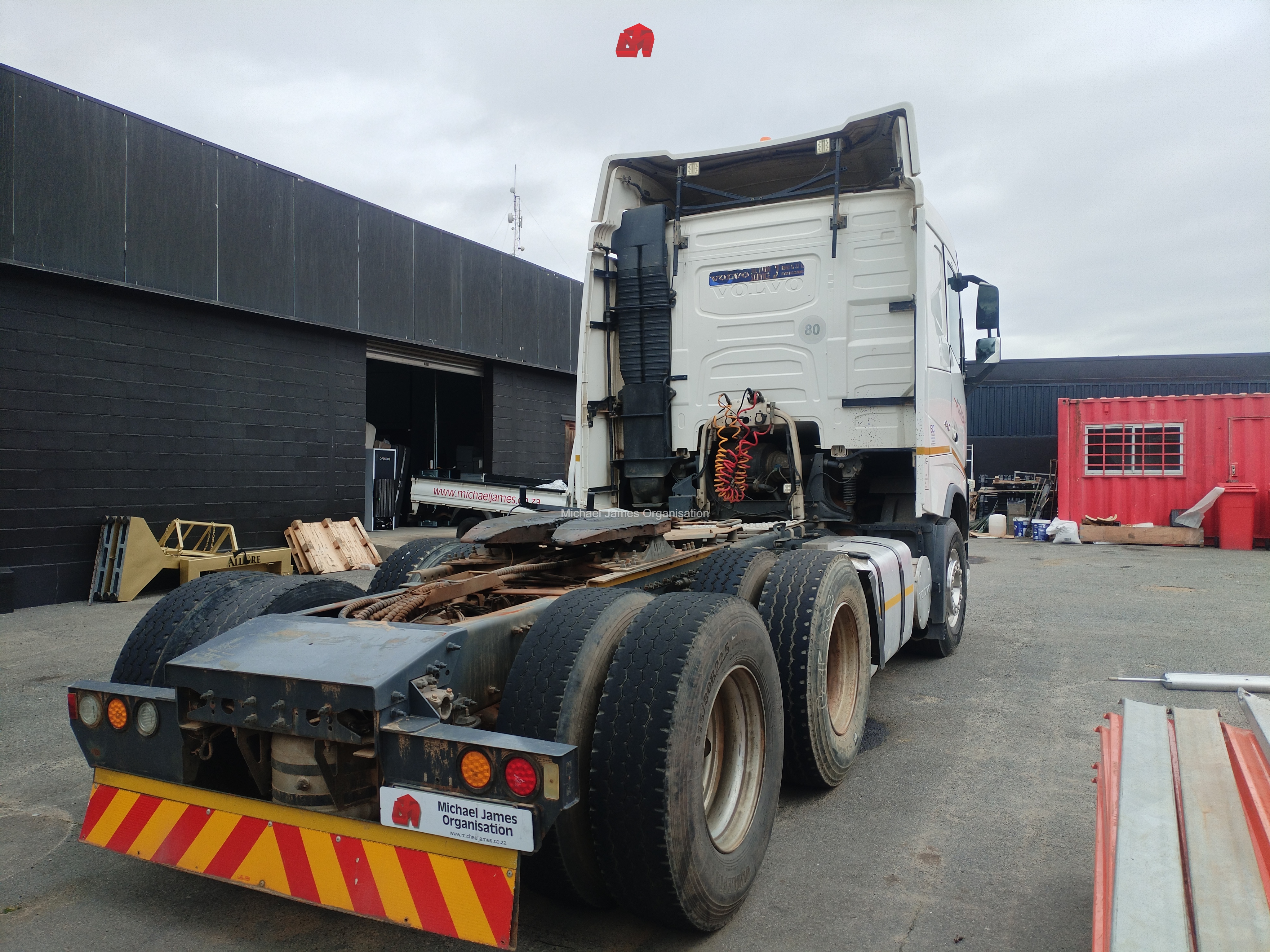 2018 VOLVO FH 440 DOUBLE AXLE TRUCK thumbnail 4