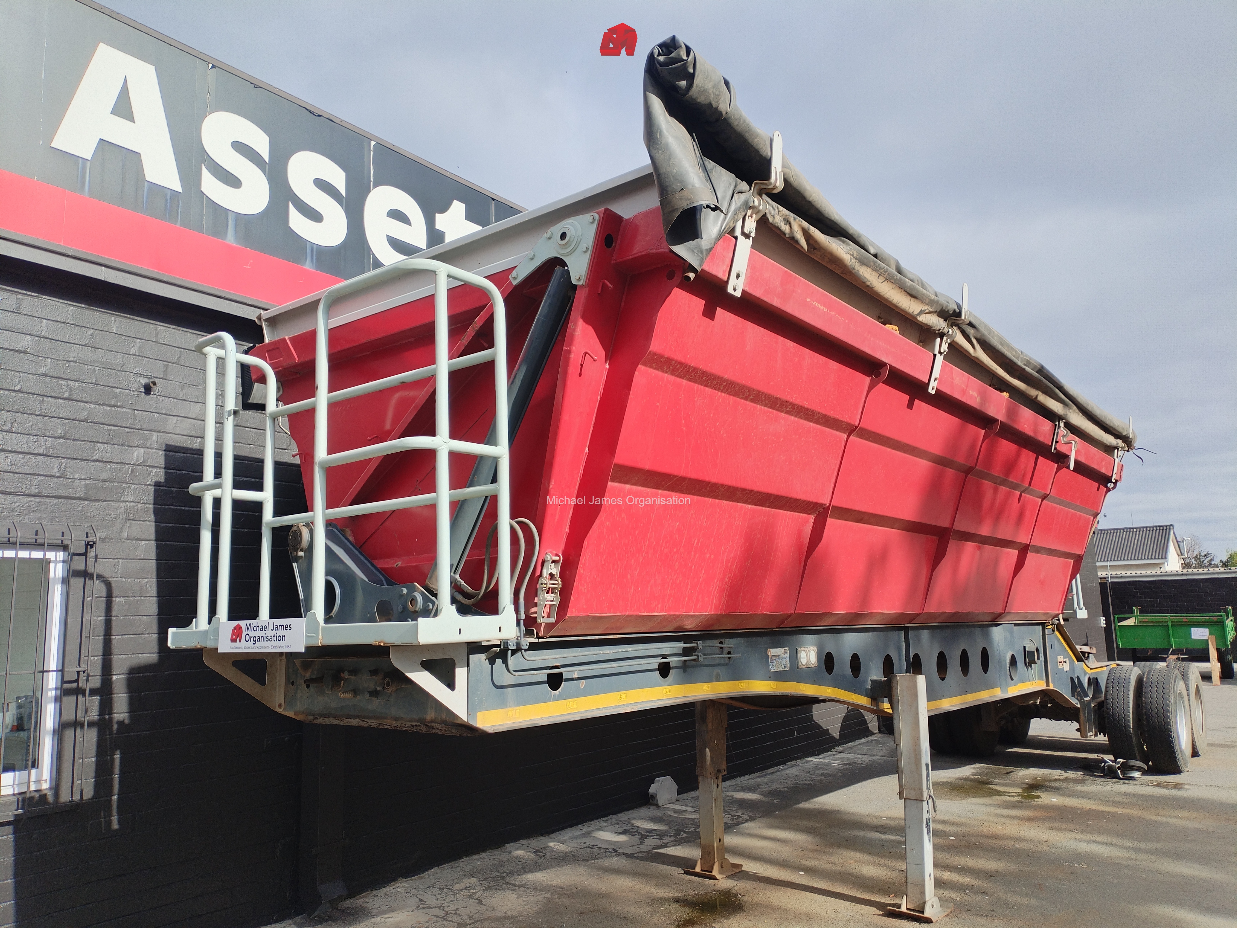 2015 AFRIT SIDETIPPER LINK TRAILER
