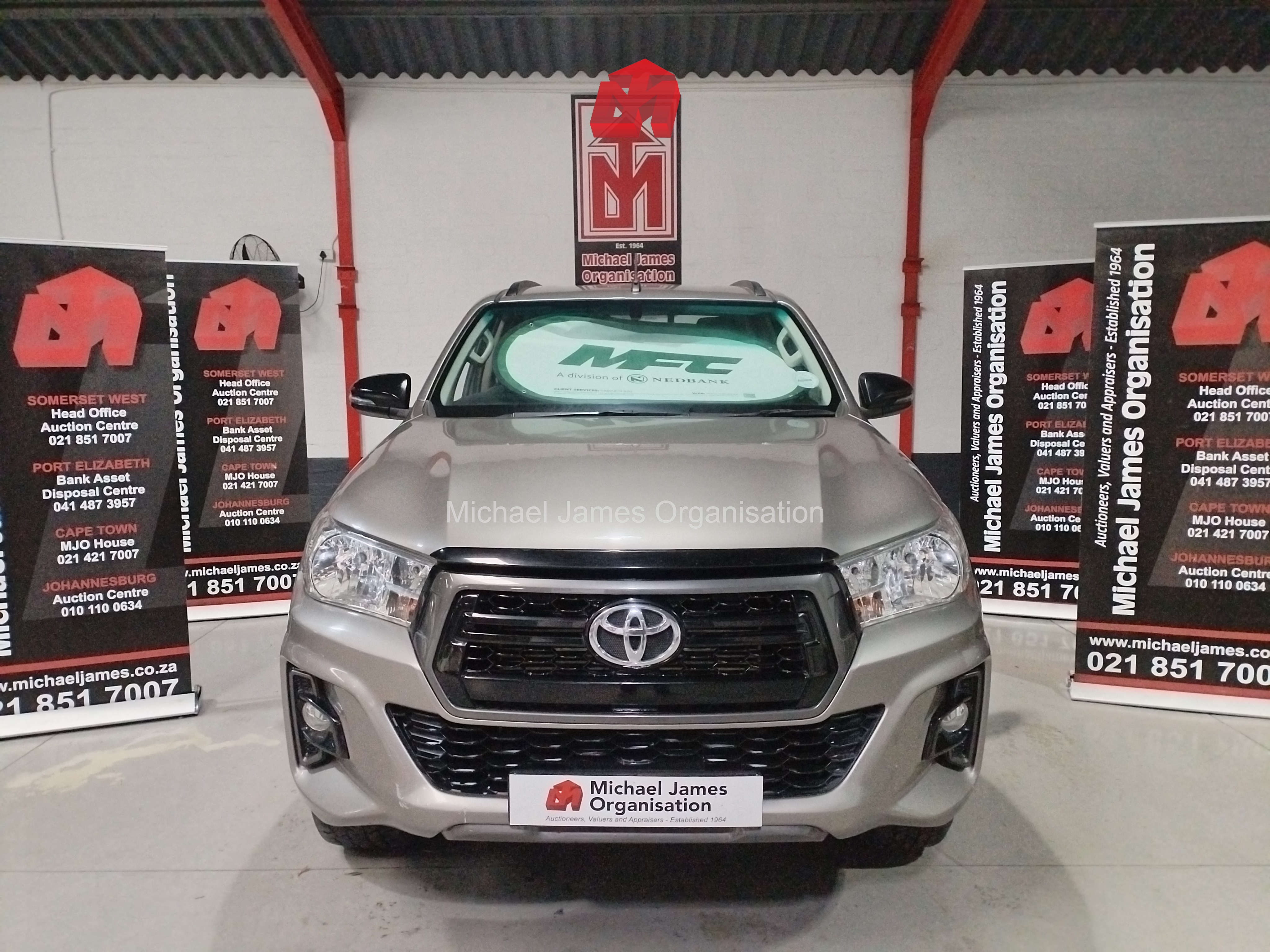 2019 TOYOTA HILUX 2.4 GD-6 SRX 4X4 A/T D/C thumbnail 2