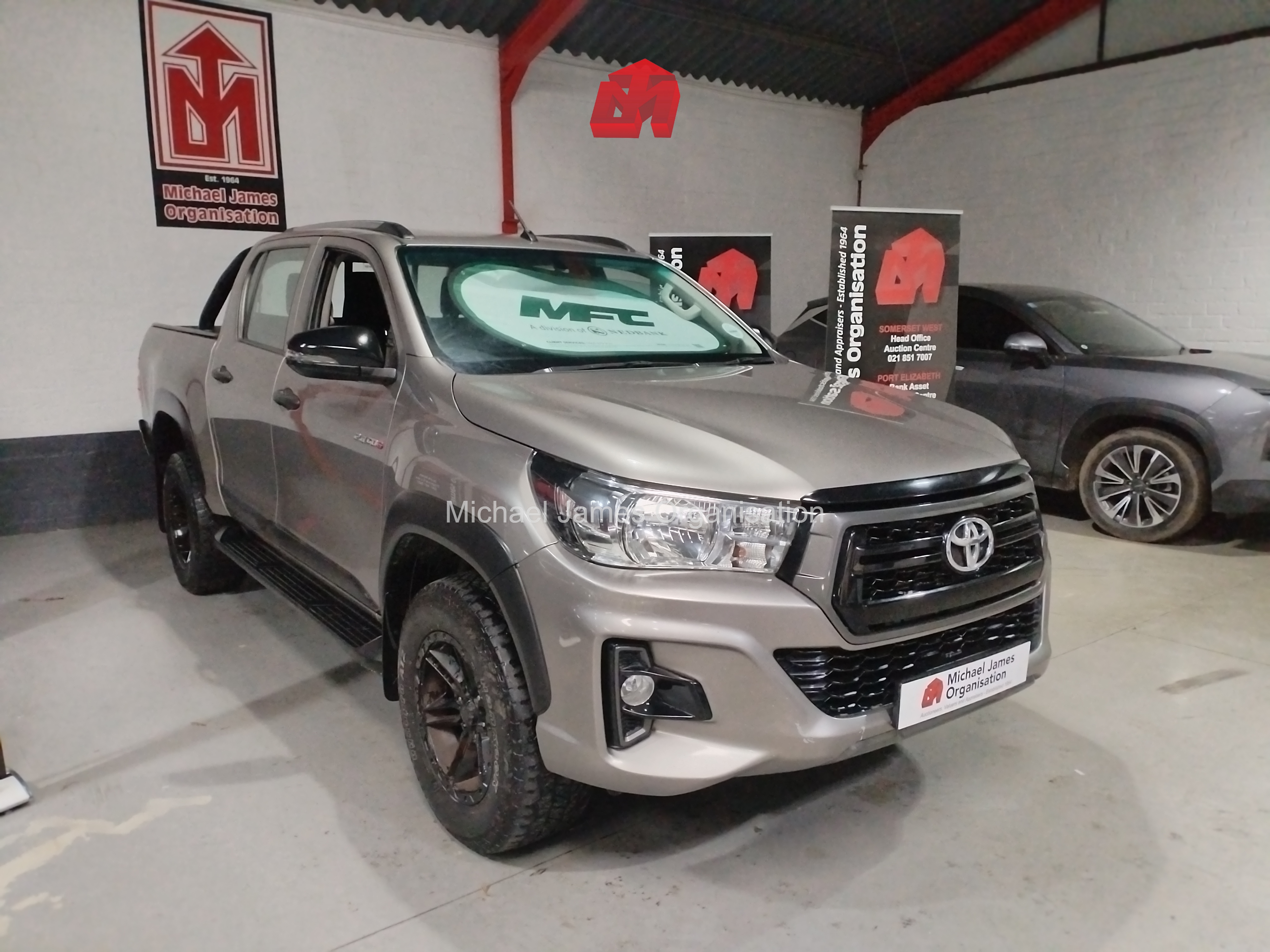 2019 TOYOTA HILUX 2.4 GD-6 SRX 4X4 A/T D/C thumbnail 3