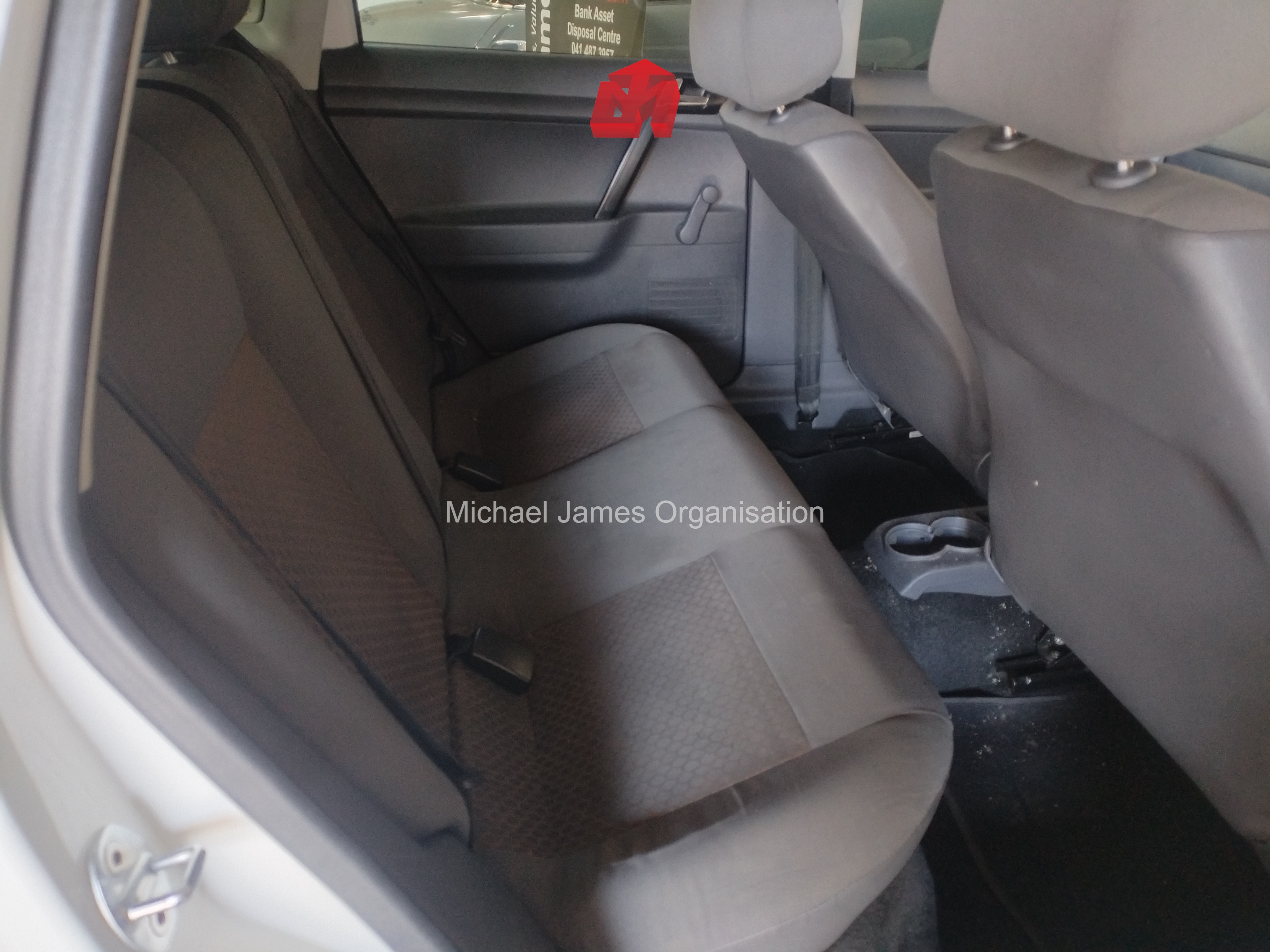 2013 VOLKSWAGEN POLO VIVO 1.4 5Dr thumbnail 7