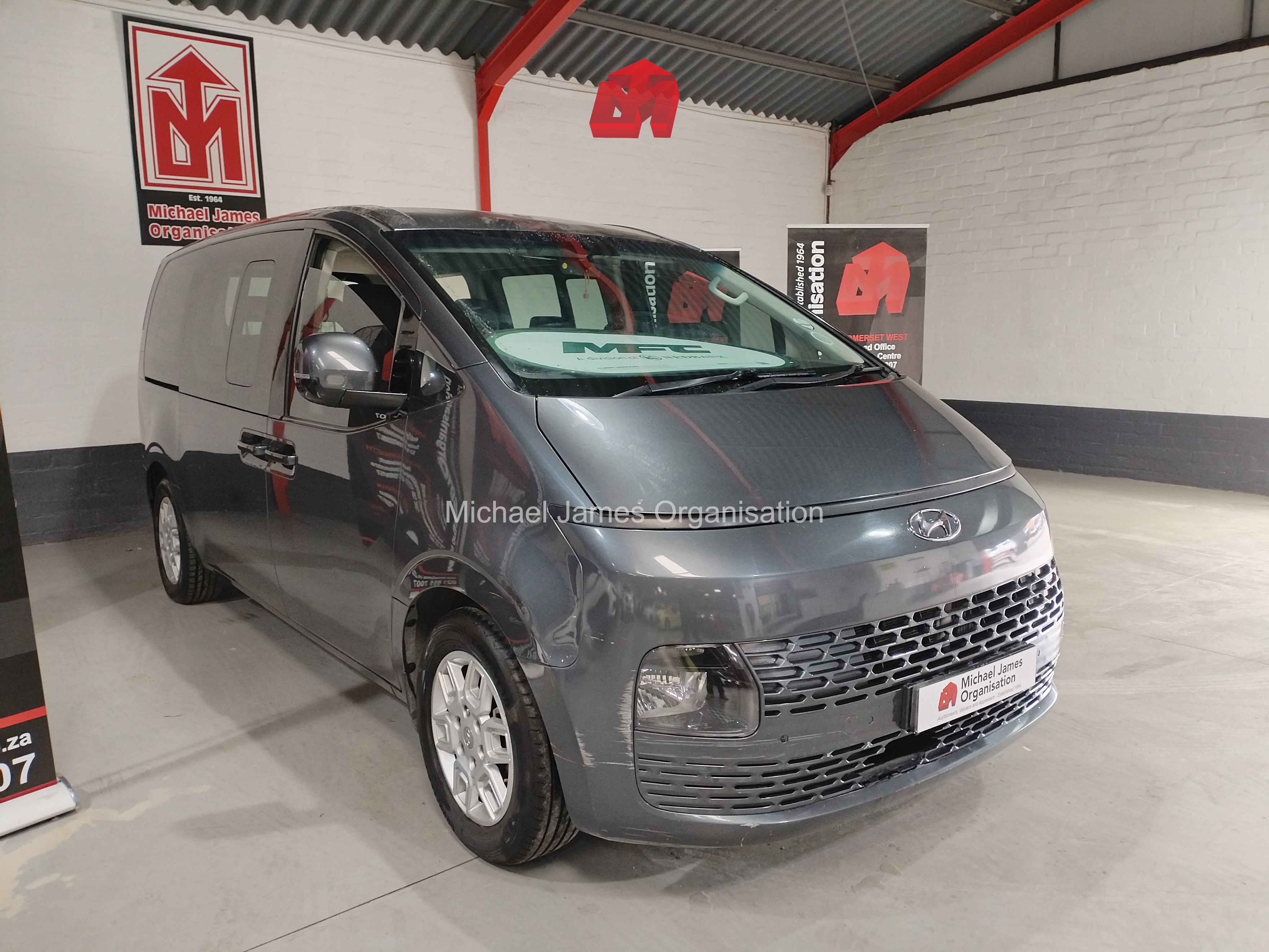 2022 HYUNDAI STARIA 2.2D A/T thumbnail 2