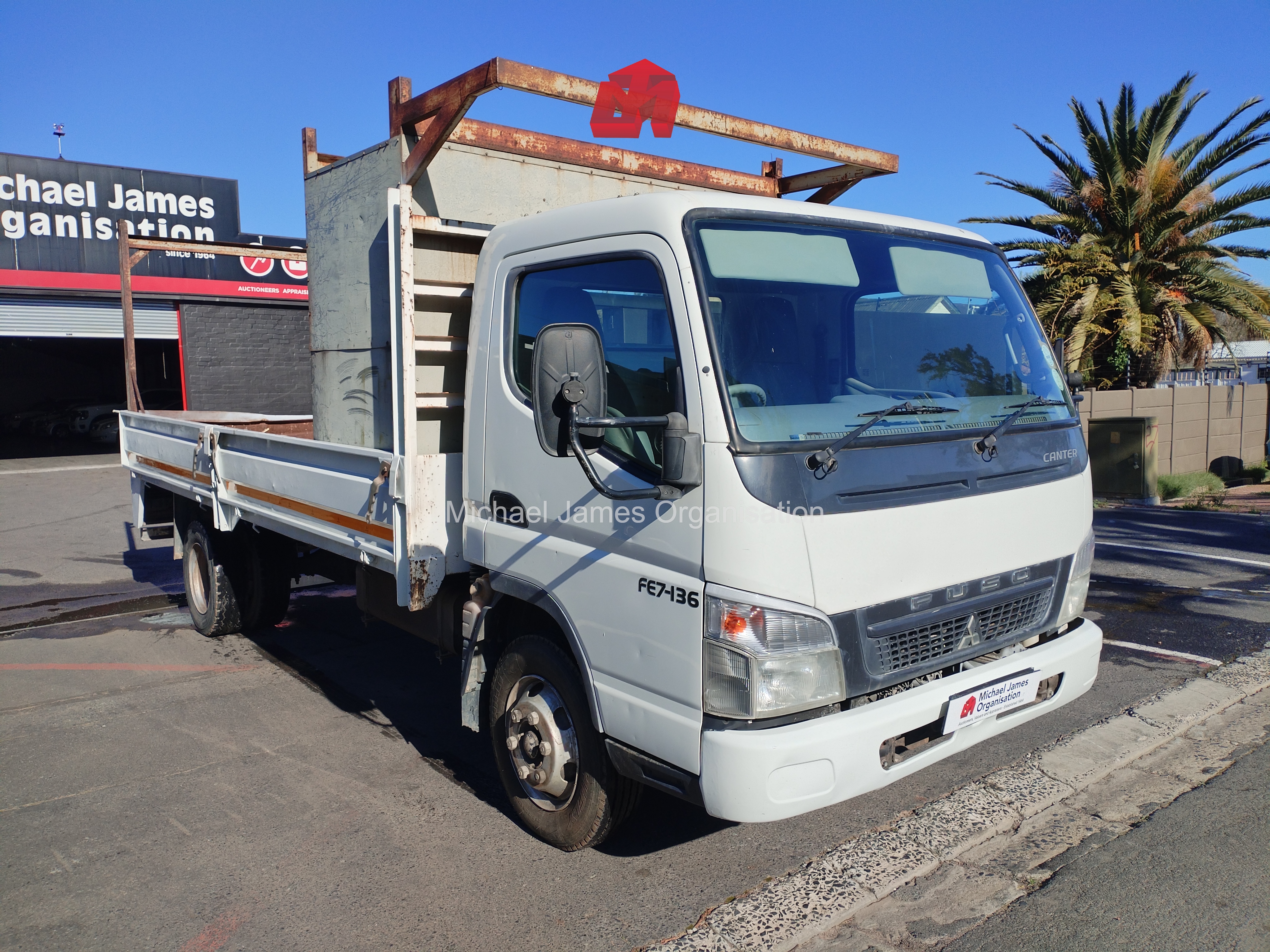 2015  MITSUBISHI FUSO CANTER TRUCK FE7 136 - DROPSIDE thumbnail 3
