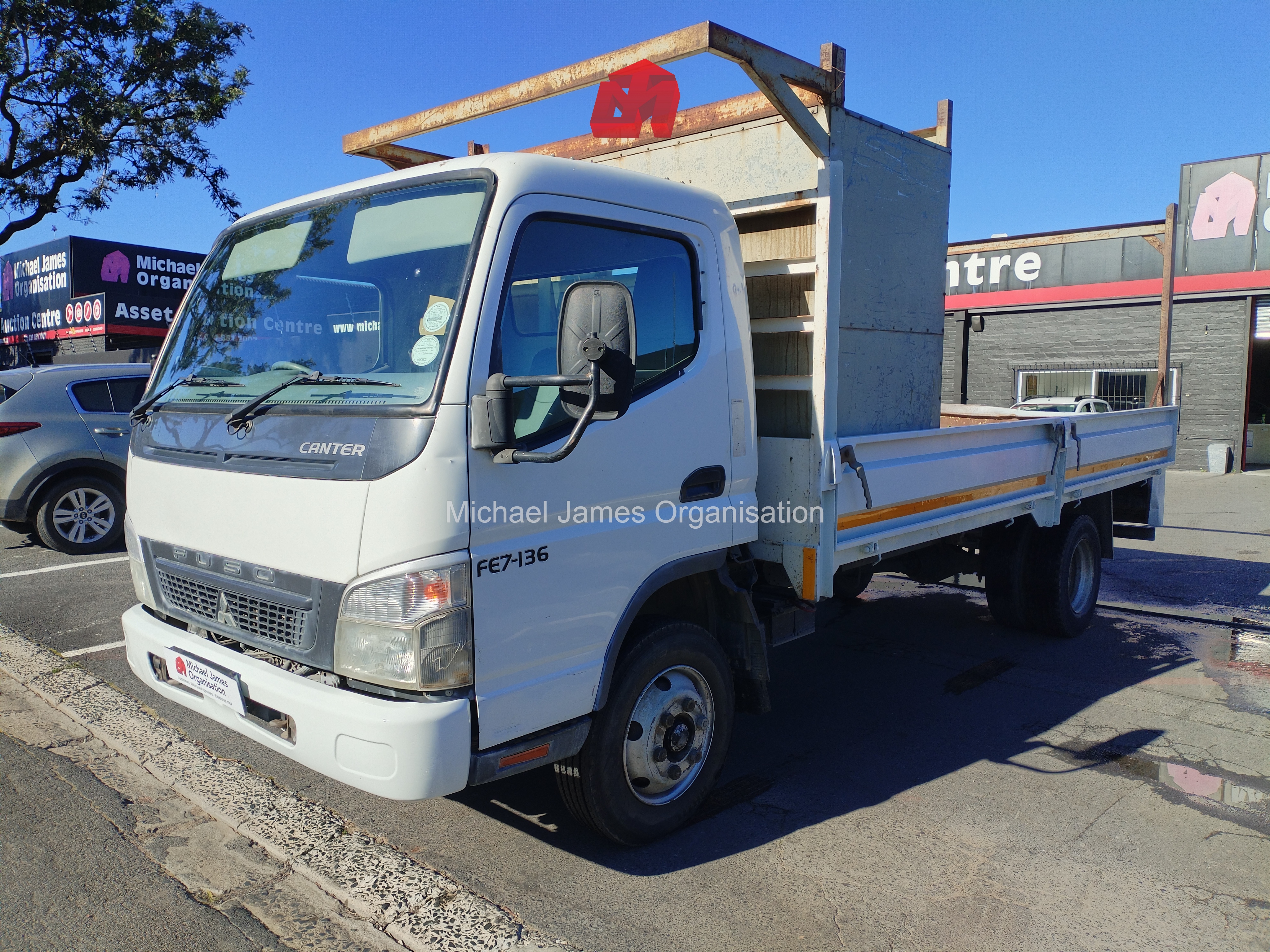 2015  MITSUBISHI FUSO CANTER TRUCK FE7 136 - DROPSIDE