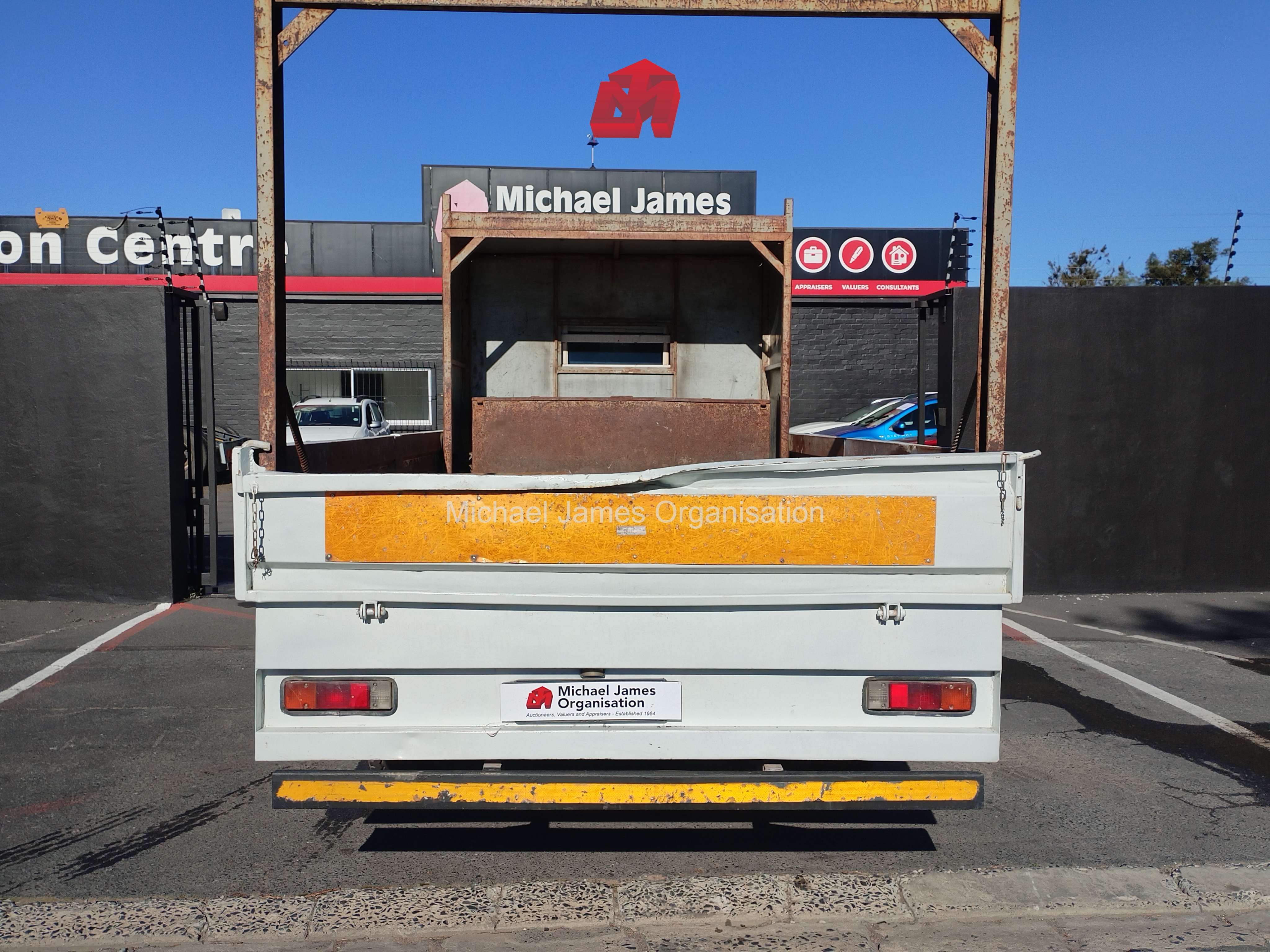 2015  MITSUBISHI FUSO CANTER TRUCK FE7 136 - DROPSIDE thumbnail 5