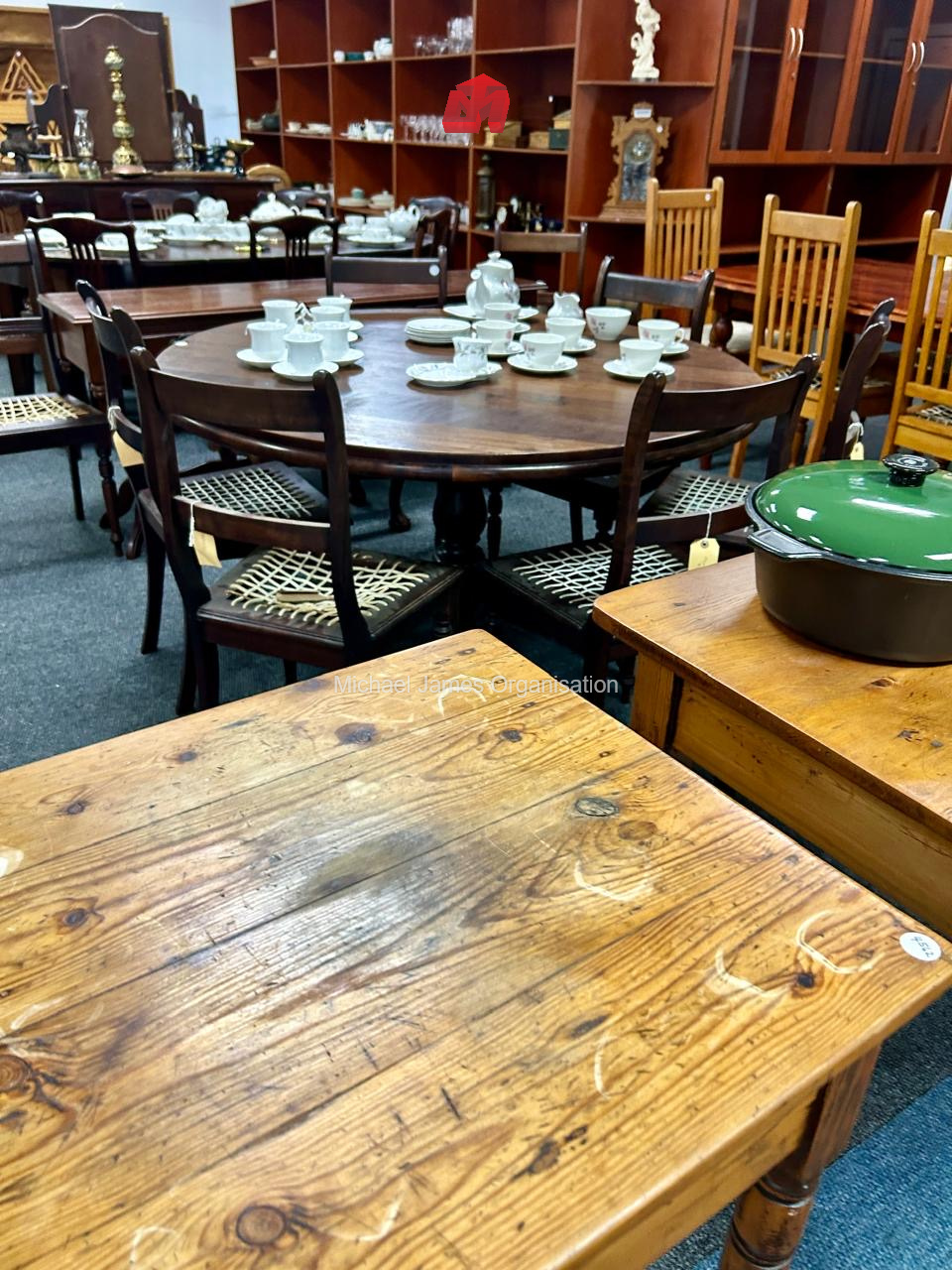 Beautiful Home Furnishings thumbnail 15