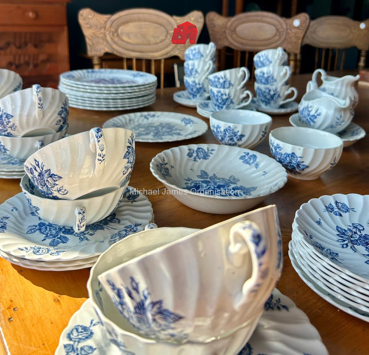 Beautiful Home Furnishings thumbnail 16