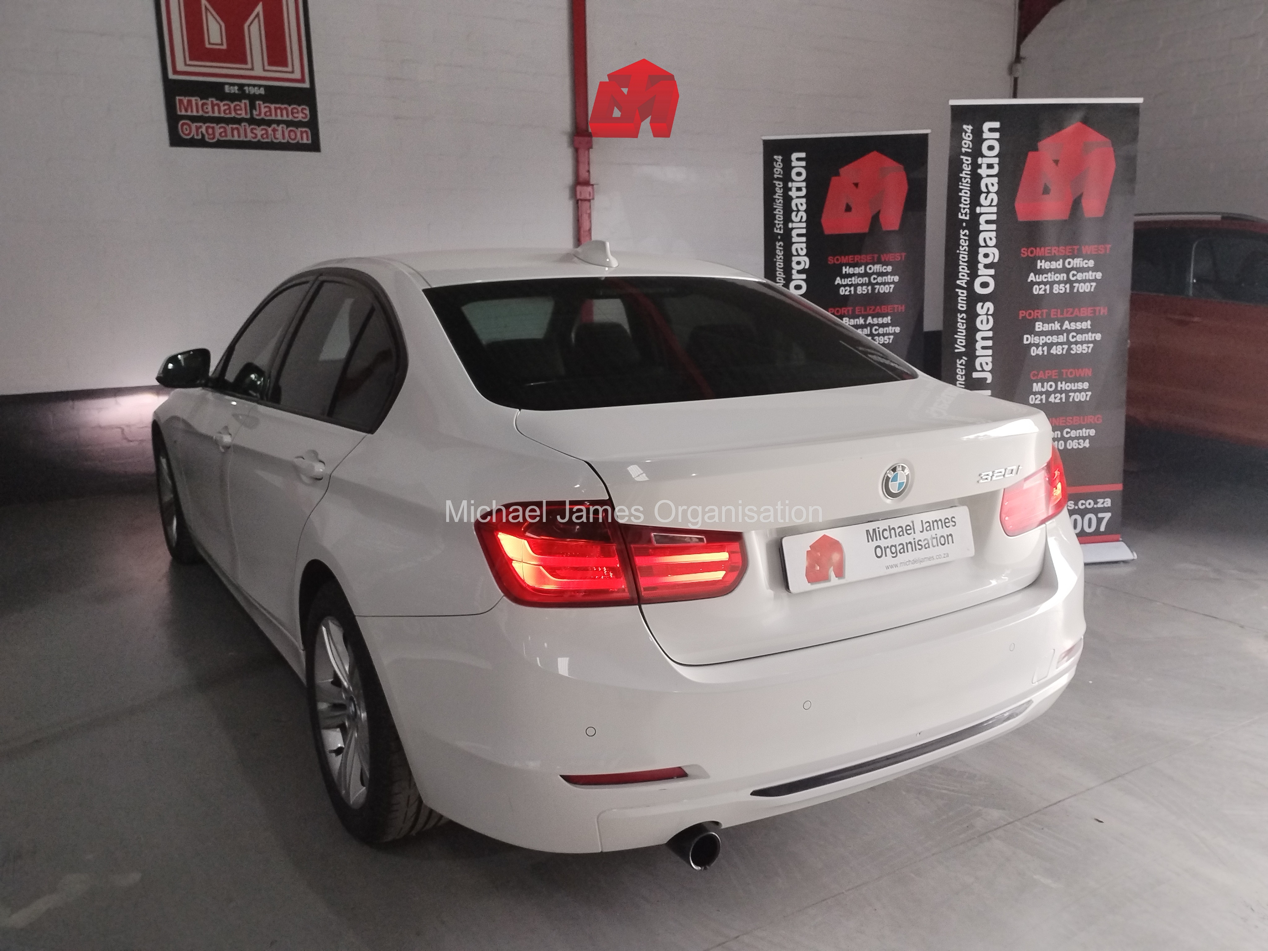 2015 BMW 320i SPORT LINE A/T thumbnail 4