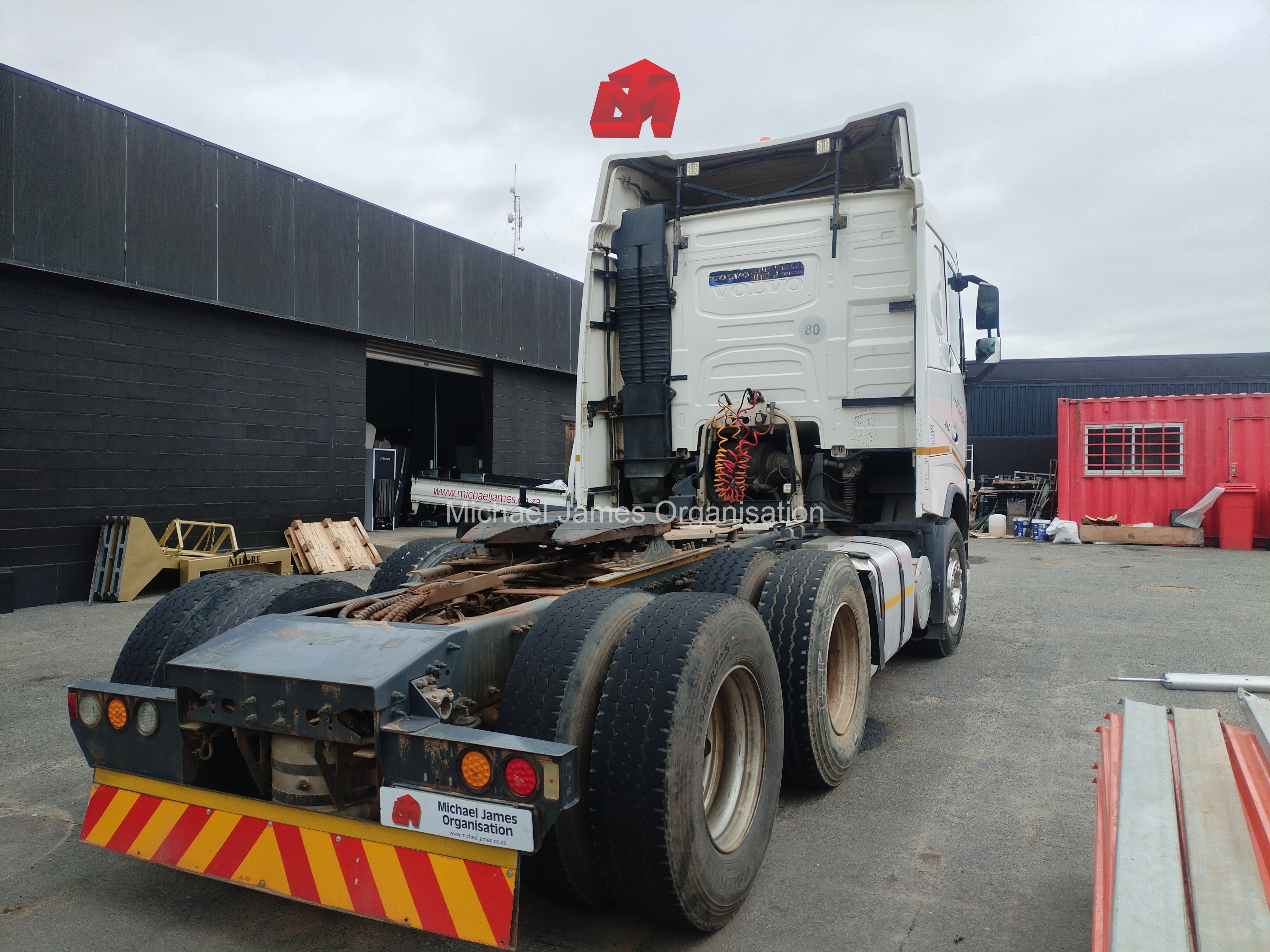 2018 VOLVO FH 440 DOUBLE AXLE TRUCK thumbnail 4