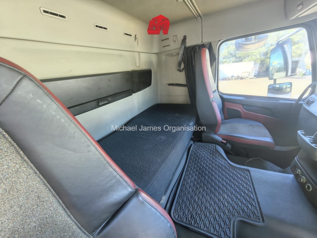2019 VOLVO 440 FMX DOUBLE AXLE TRUCK (HORSE) - NON RUNNER thumbnail 8