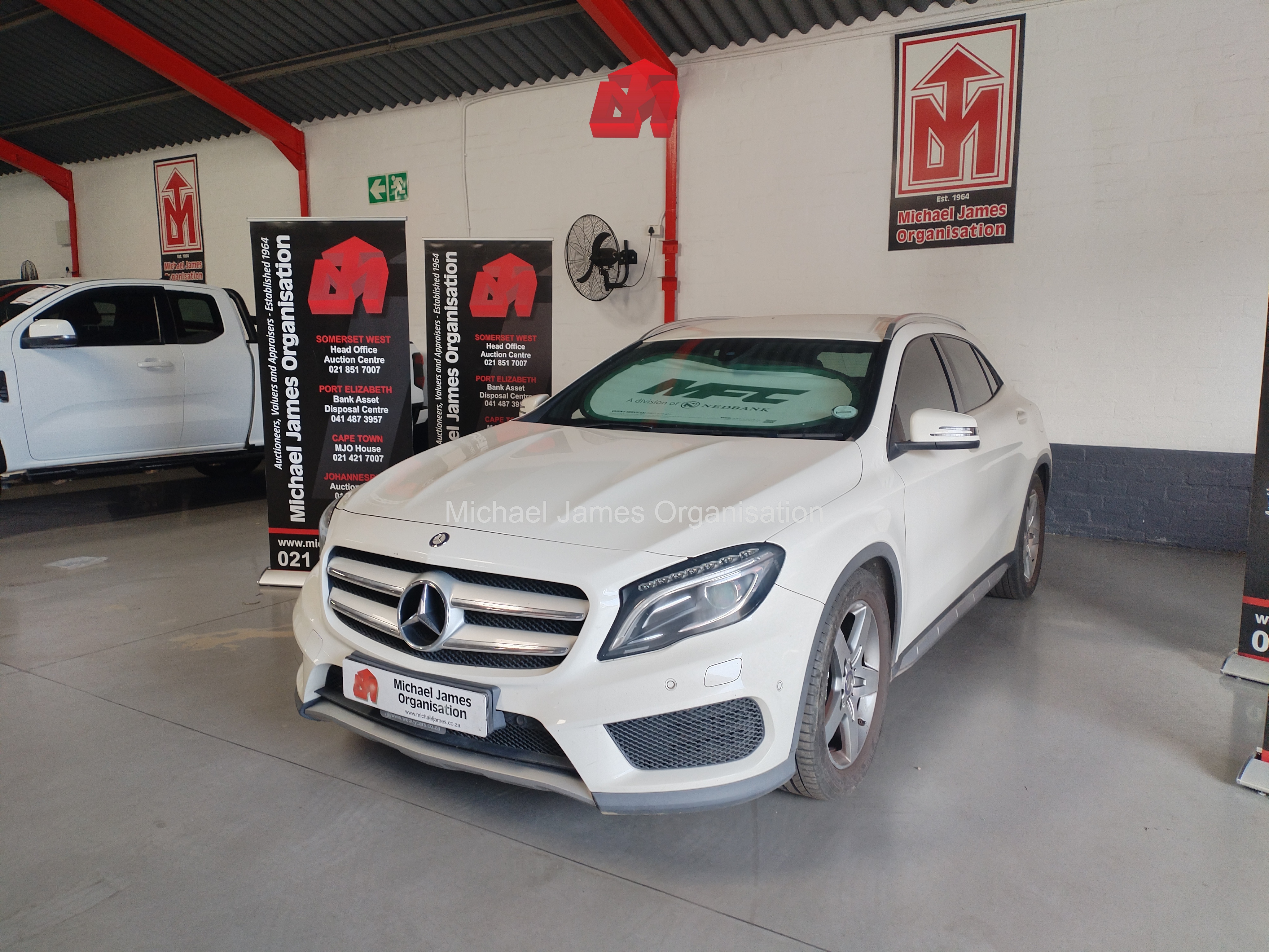 2016 MERCEDES-BENZ GLA 200 A/T