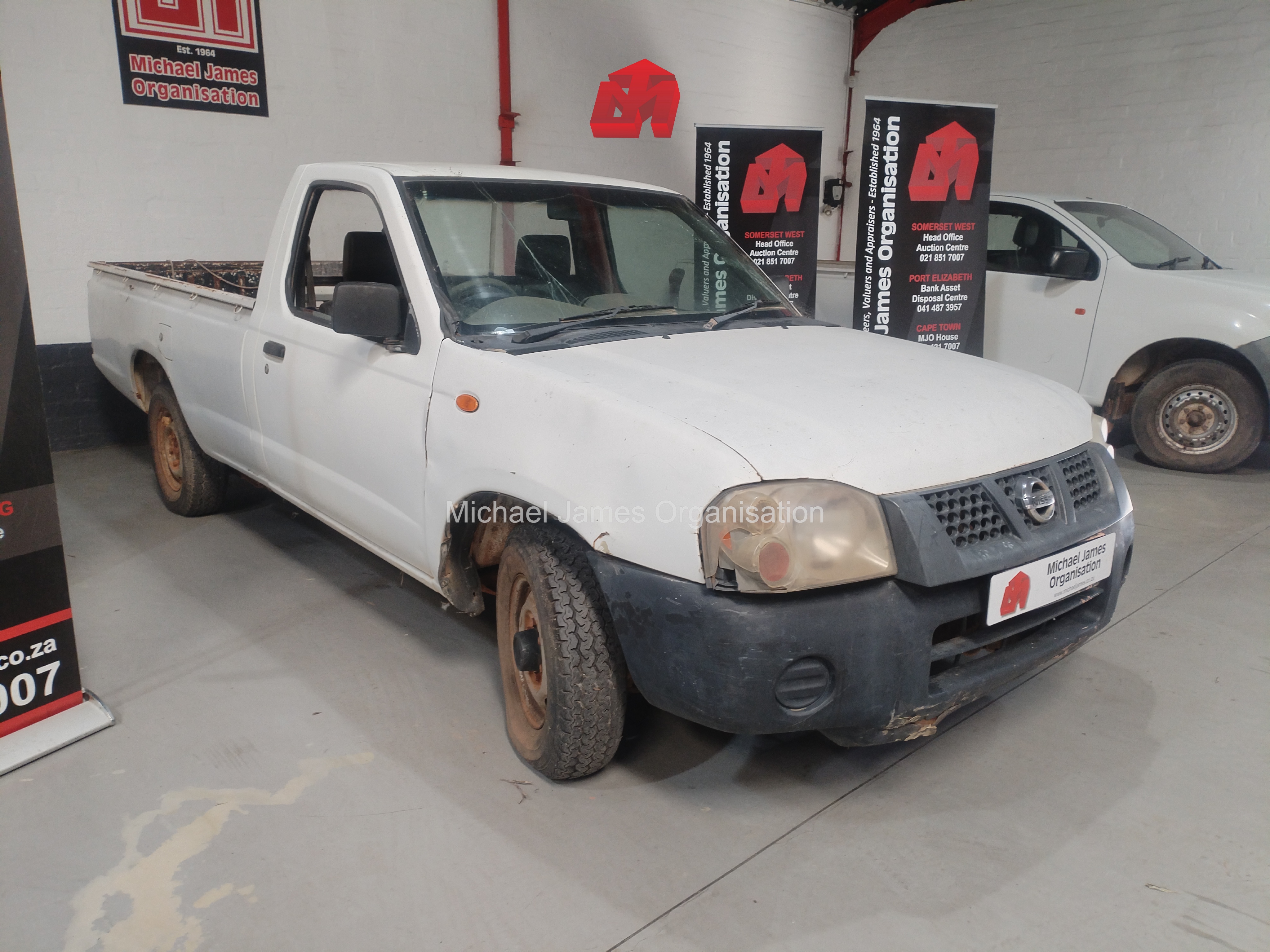 2009 NISSAN HARDBODY NP300 2.0i LWB P/U S/C thumbnail 3