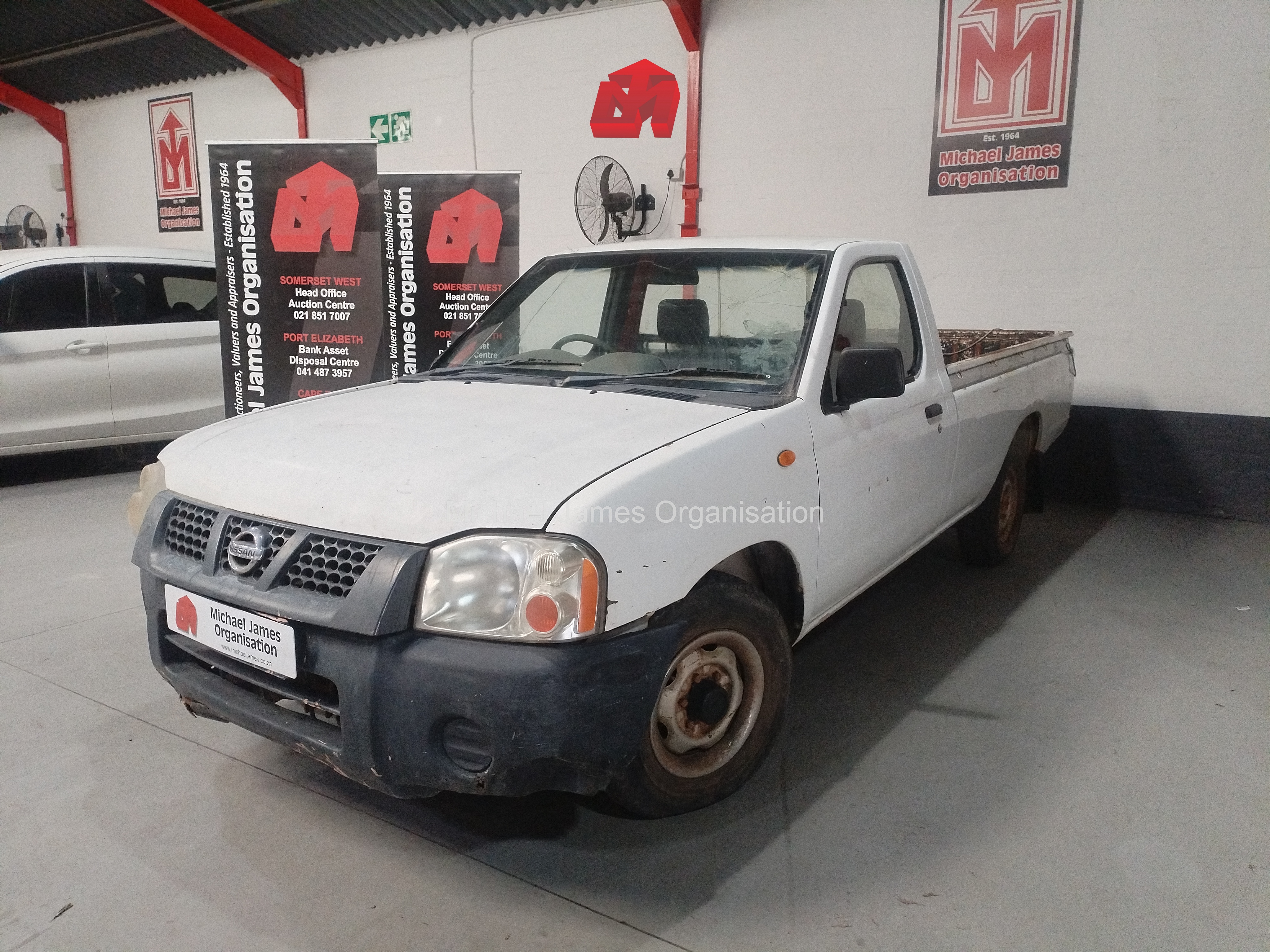 2009 NISSAN HARDBODY NP300 2.0i LWB P/U S/C