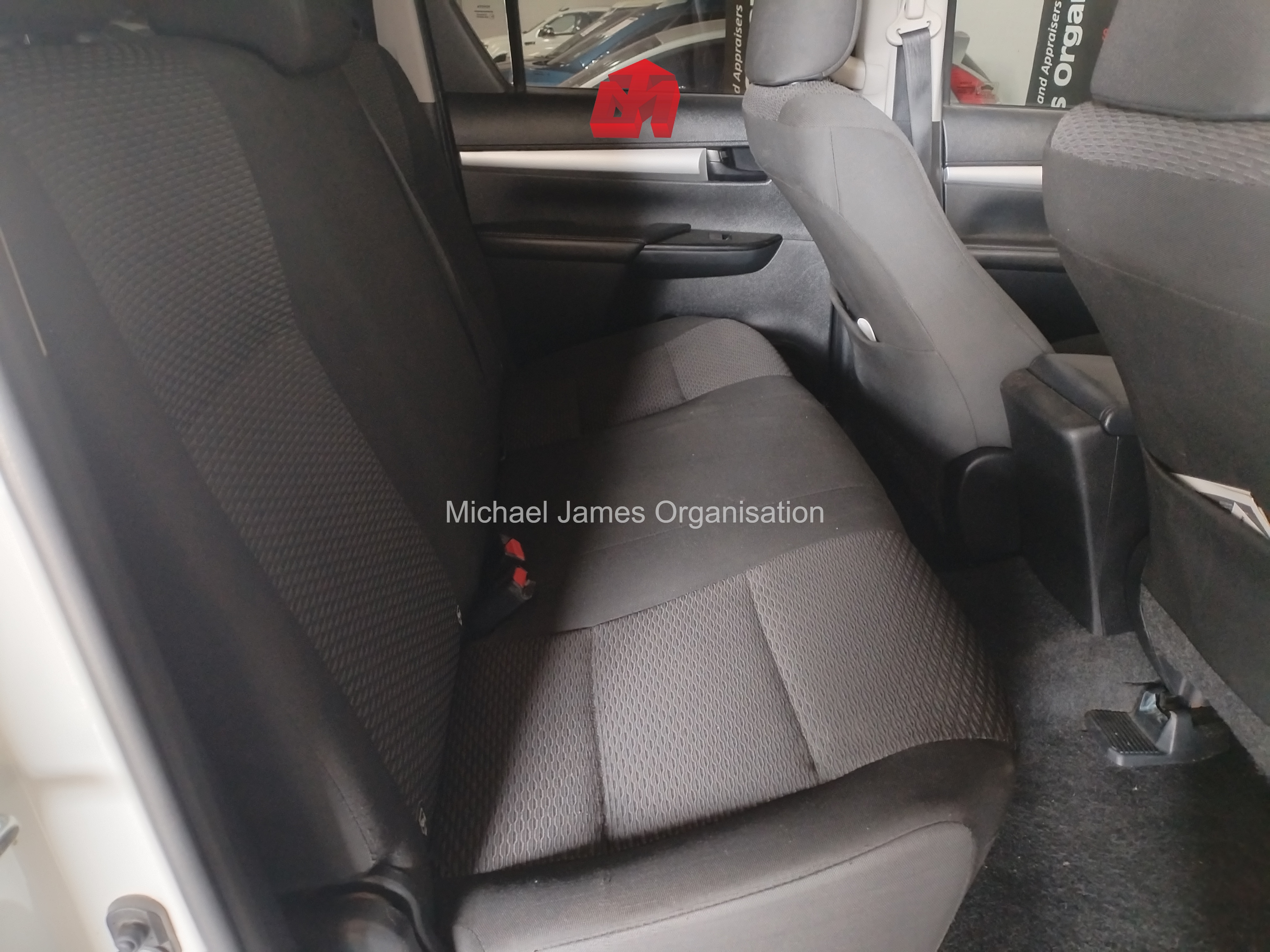 2018 TOYOTA HILUX 2.4 GD-6 RB SRX P/U D/C thumbnail 7