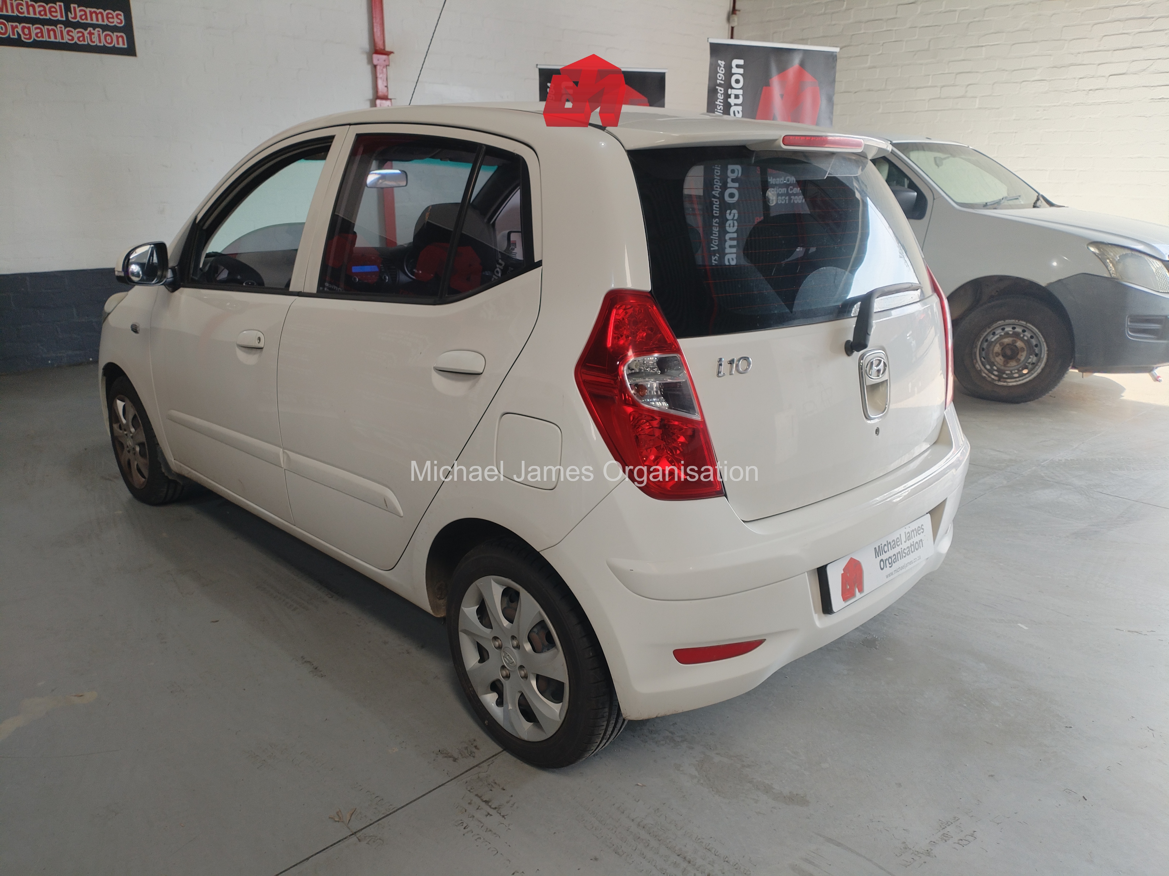 2016 HYUNDAI i10 1.1 GLS/ MOTION thumbnail 4